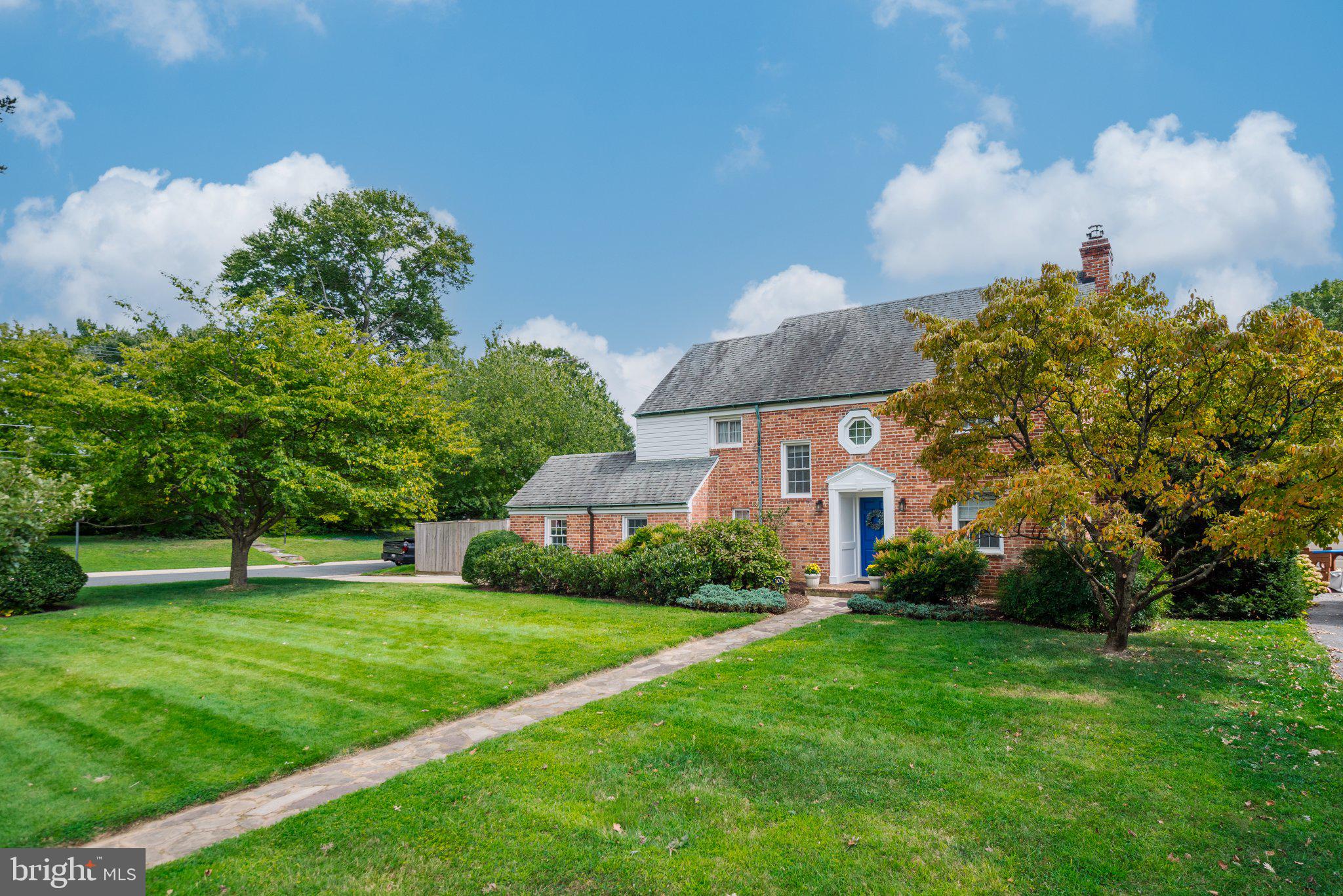 104 WILLIAMSBURG DRIVE