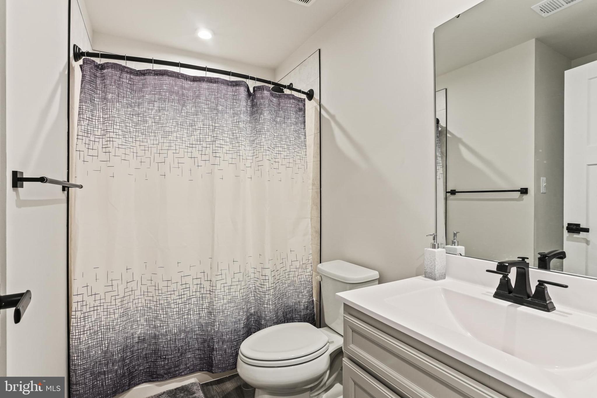 AMBER RIDGE - Residential Lease