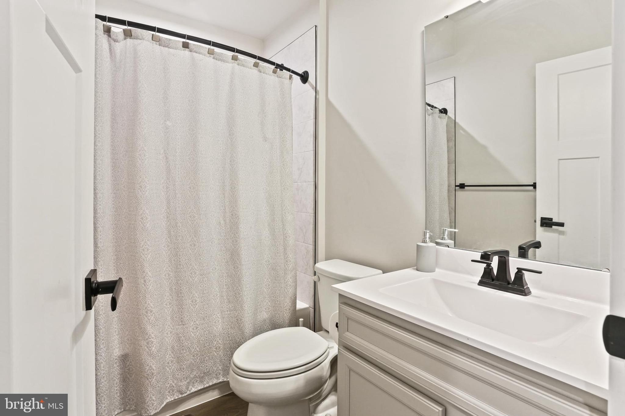 AMBER RIDGE - Residential Lease