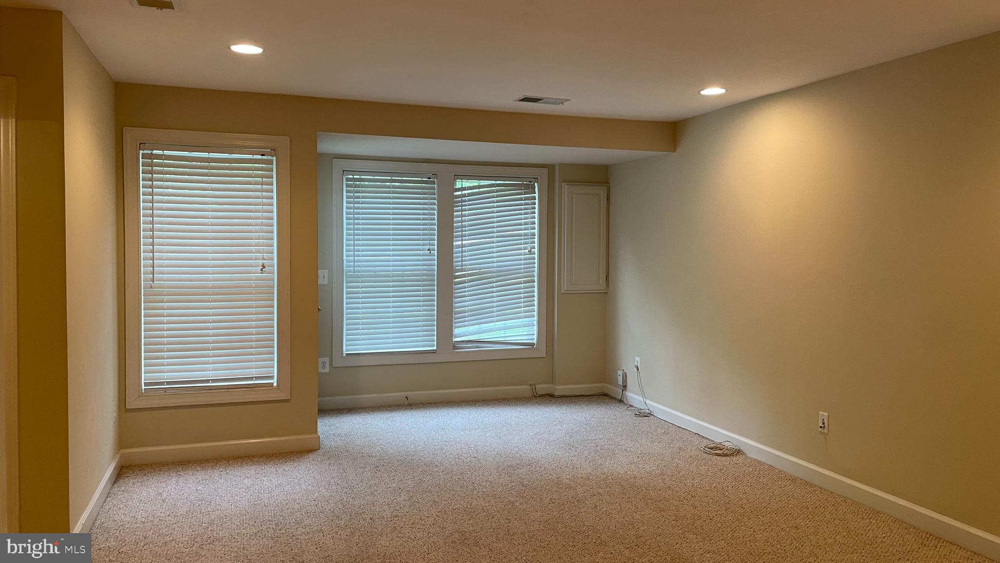 PRESERVE AT SMITH RUN - Residential Lease