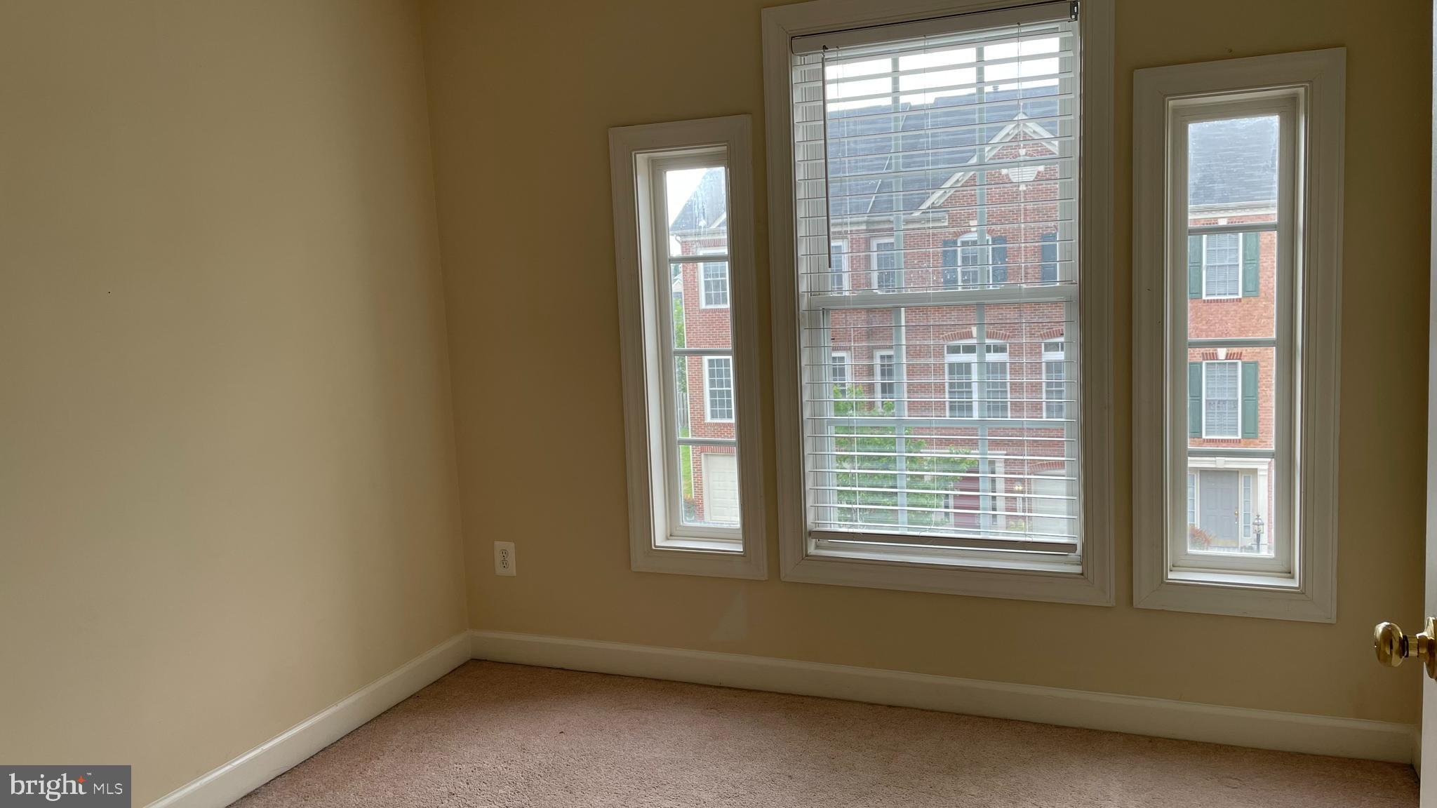 PRESERVE AT SMITH RUN - Residential Lease