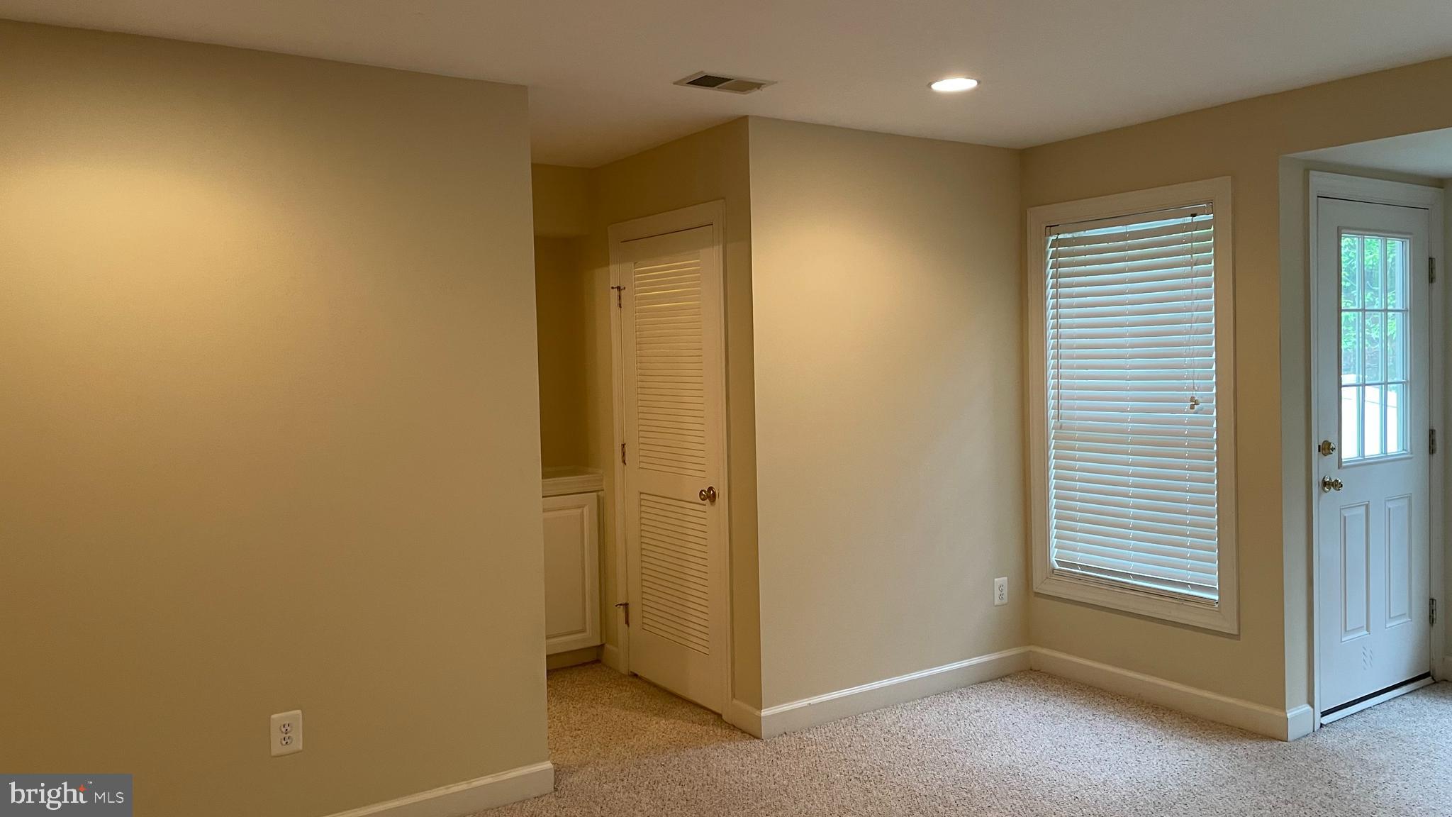 PRESERVE AT SMITH RUN - Residential Lease