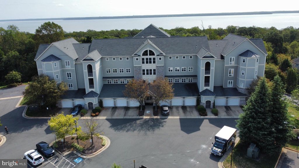 Photo of 1621 Ladue Court #105, WOODBRIDGE, VA 22191 (MLS # VAPW2105054)