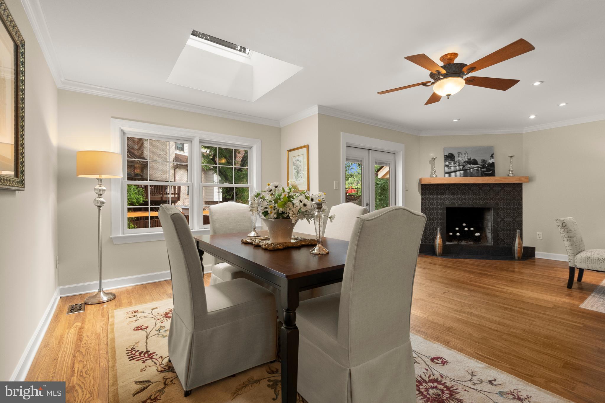 LANDMARK MEWS - Residential Lease