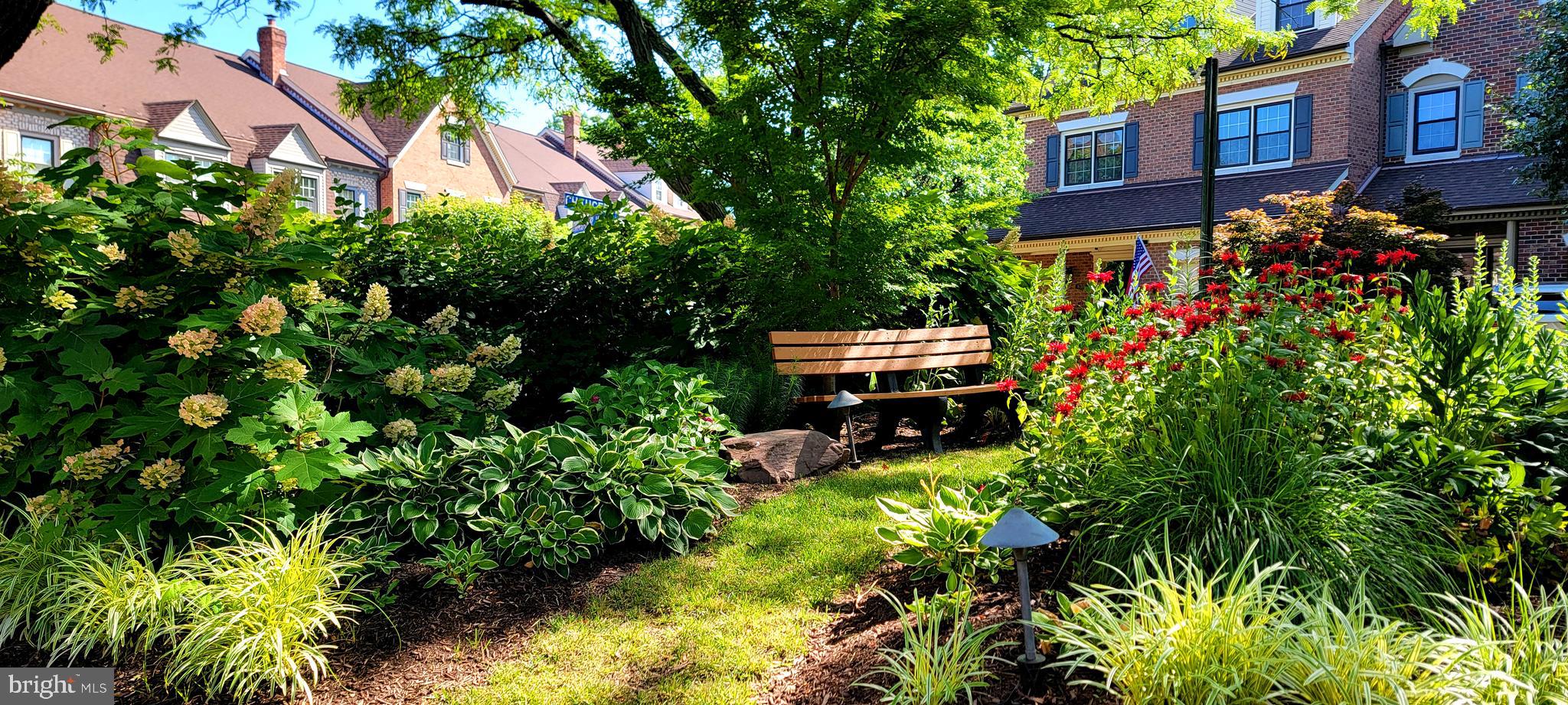 LANDMARK MEWS - Residential Lease