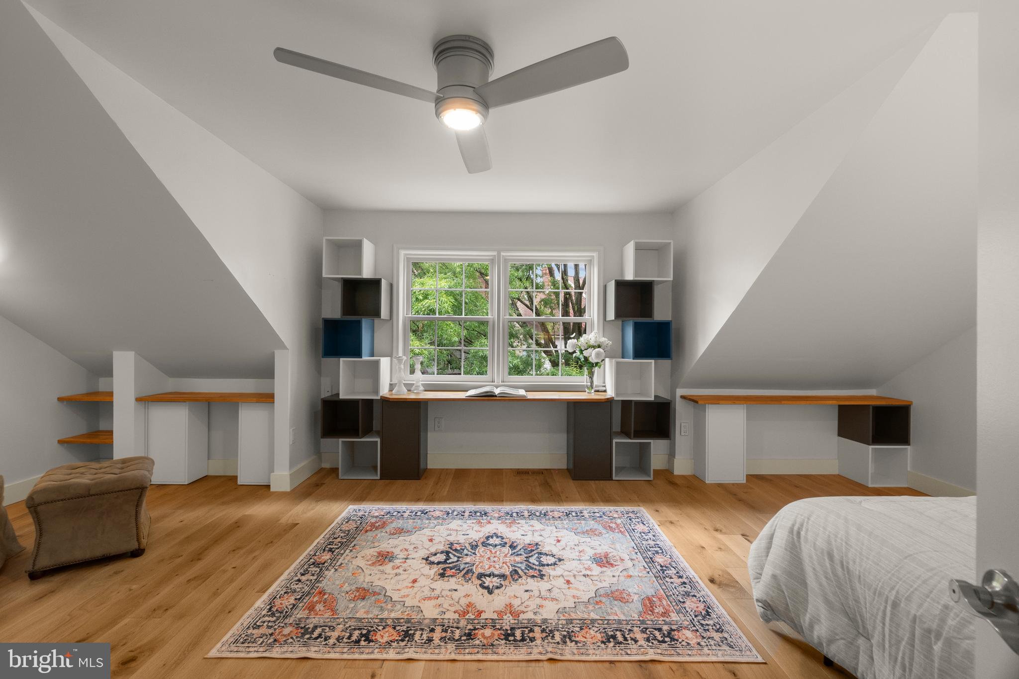 LANDMARK MEWS - Residential Lease