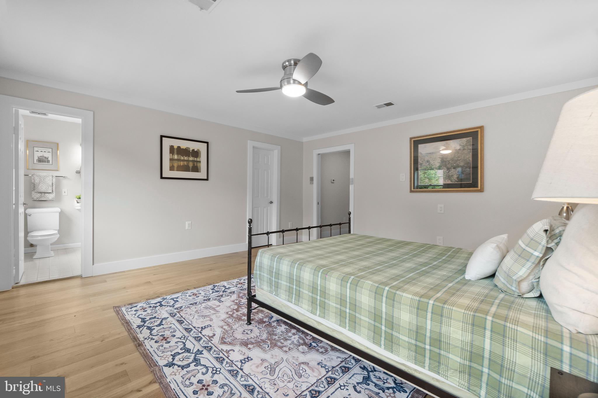 LANDMARK MEWS - Residential Lease