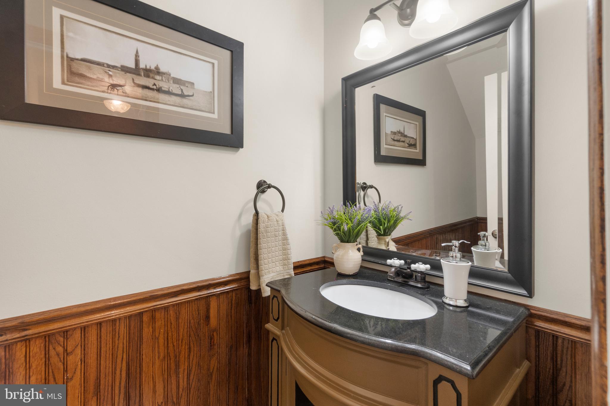 LANDMARK MEWS - Residential Lease