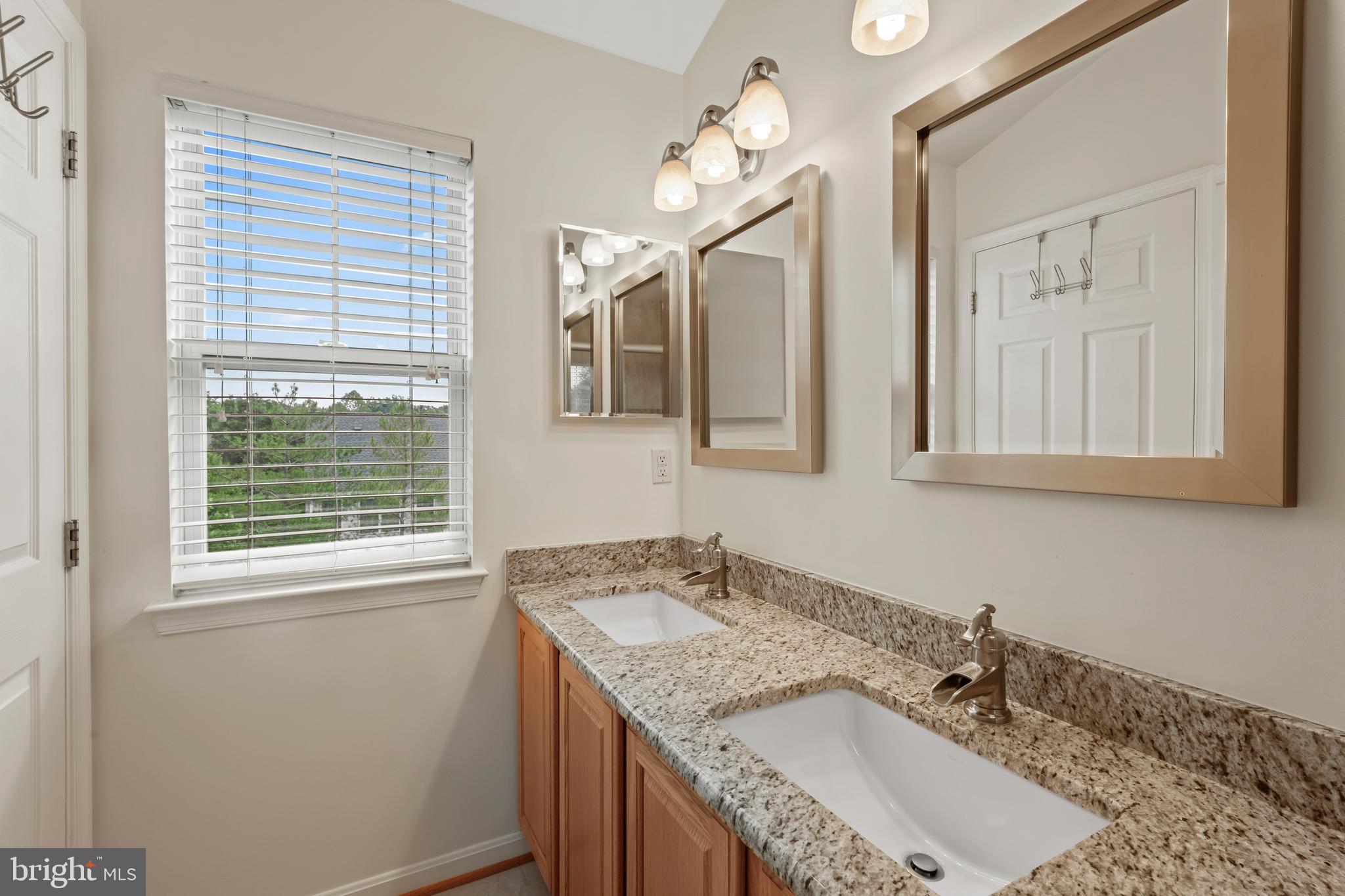 SOUTH RIDING - Residential