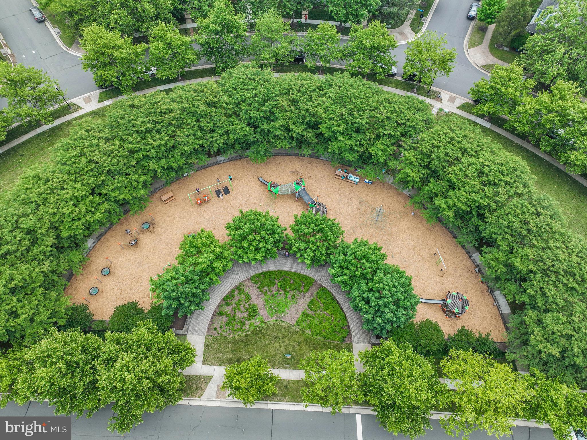 SOUTH RIDING - Residential