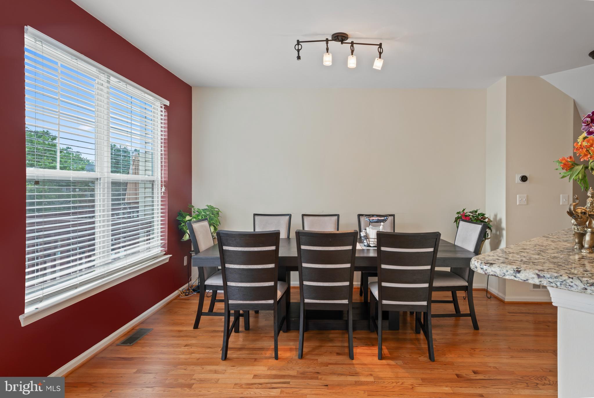 SOUTH RIDING - Residential