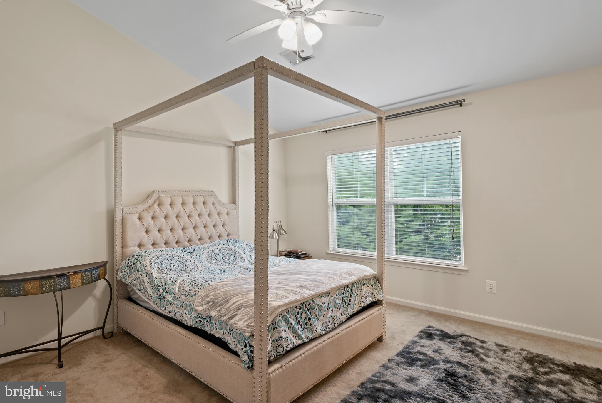 SOUTH RIDING - Residential