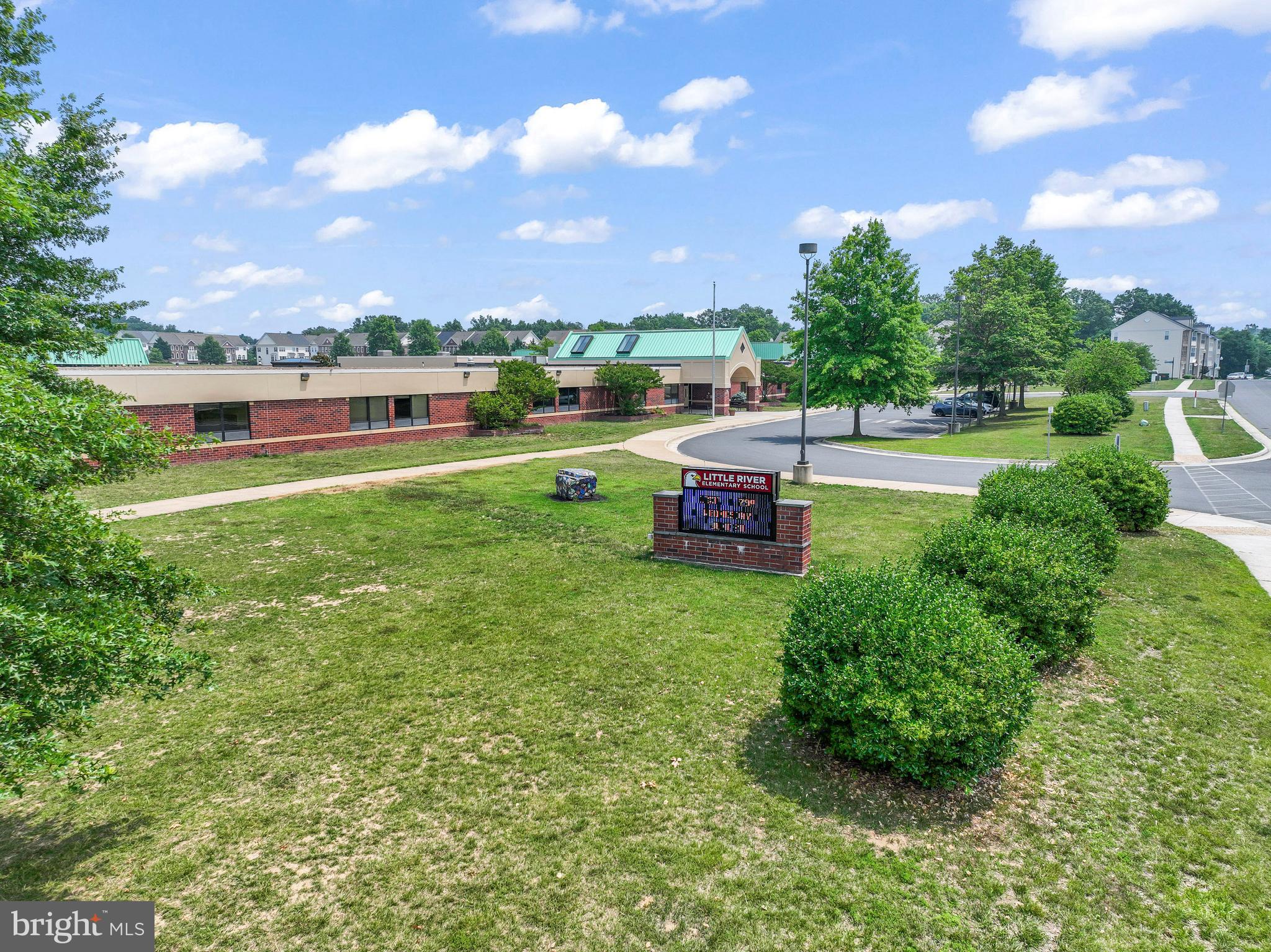 SOUTH RIDING - Residential