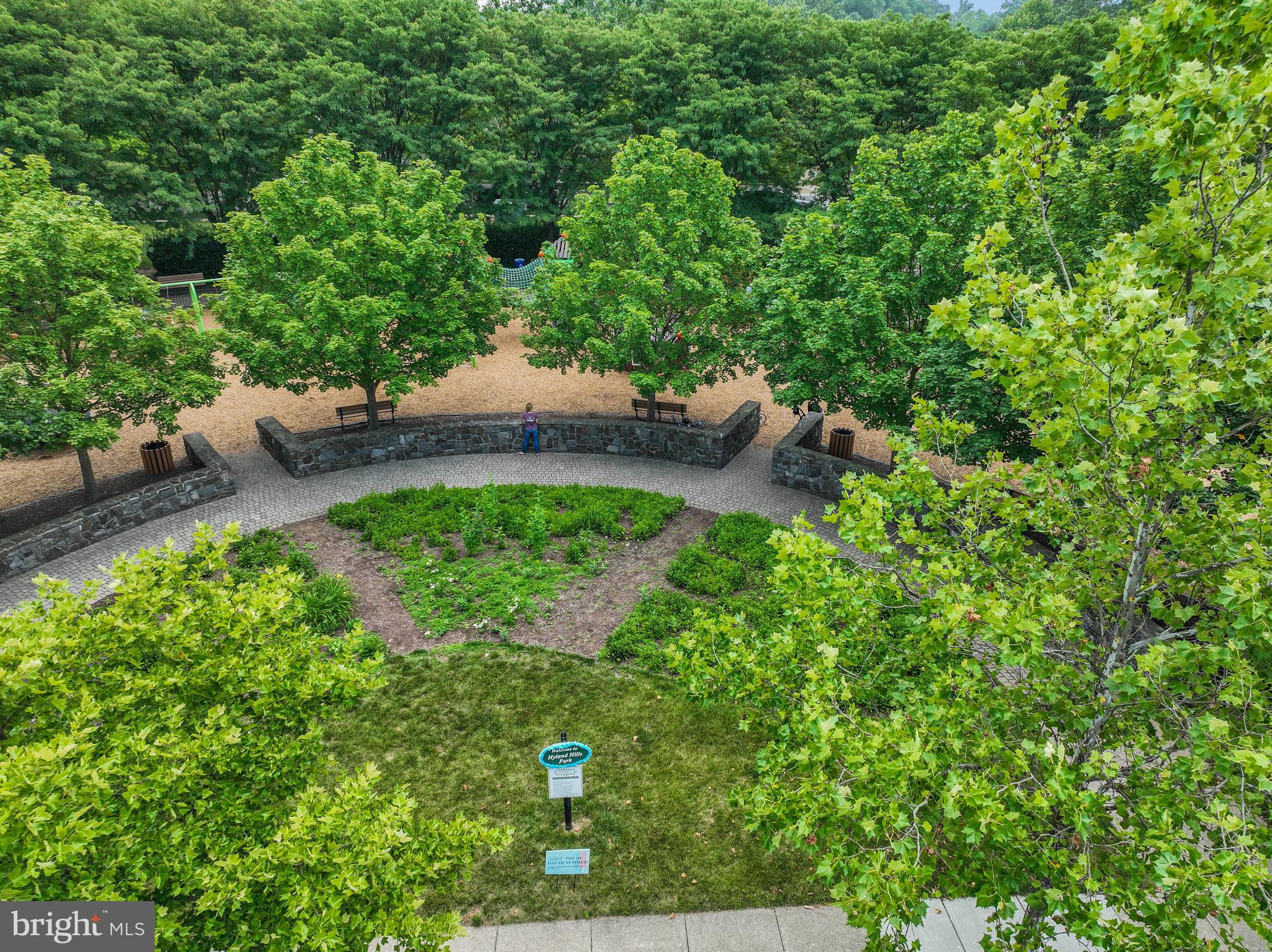 SOUTH RIDING - Residential