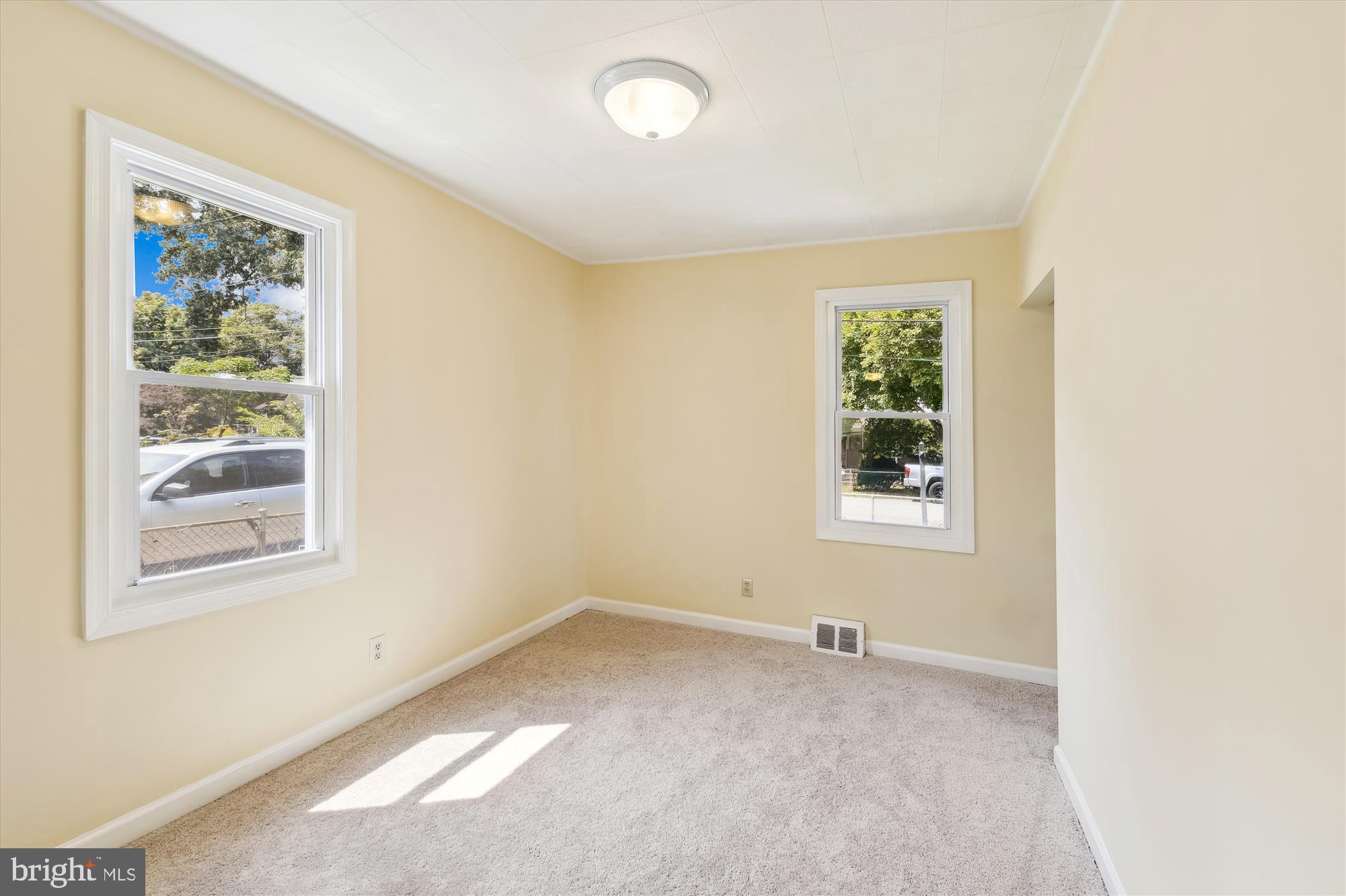 UPPER MAGOTHY BEACH - Residential