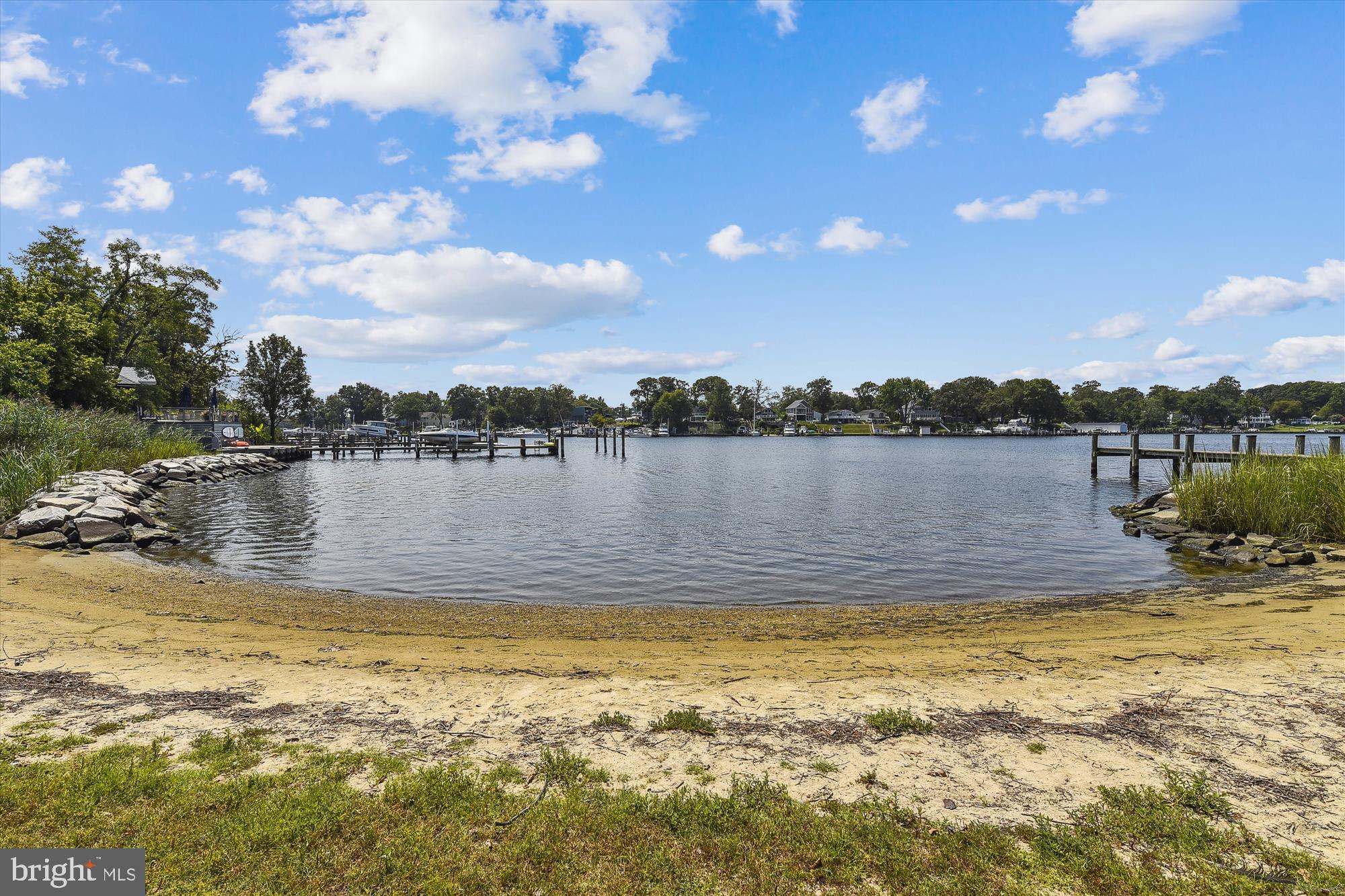 UPPER MAGOTHY BEACH - Residential