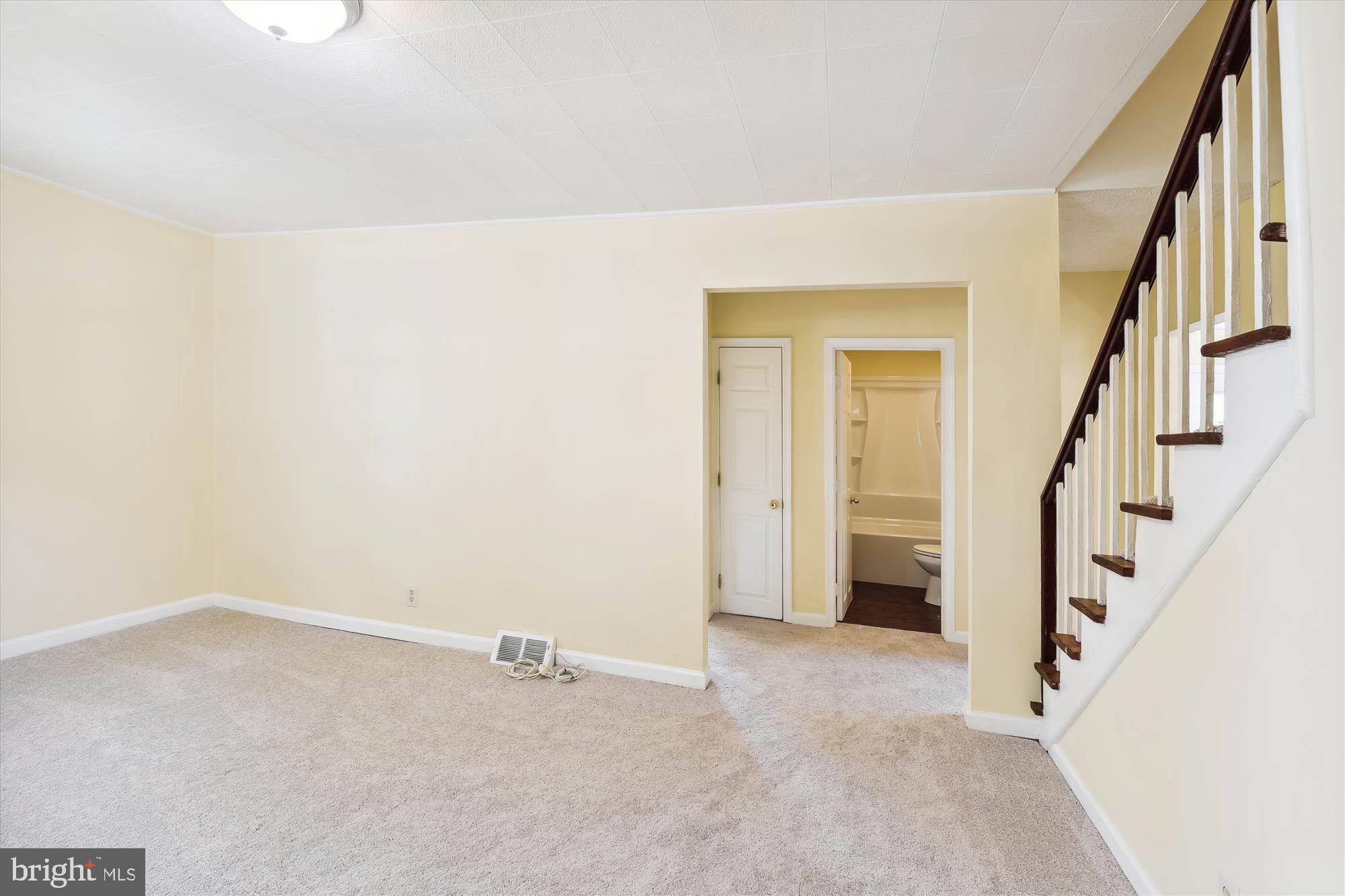 UPPER MAGOTHY BEACH - Residential