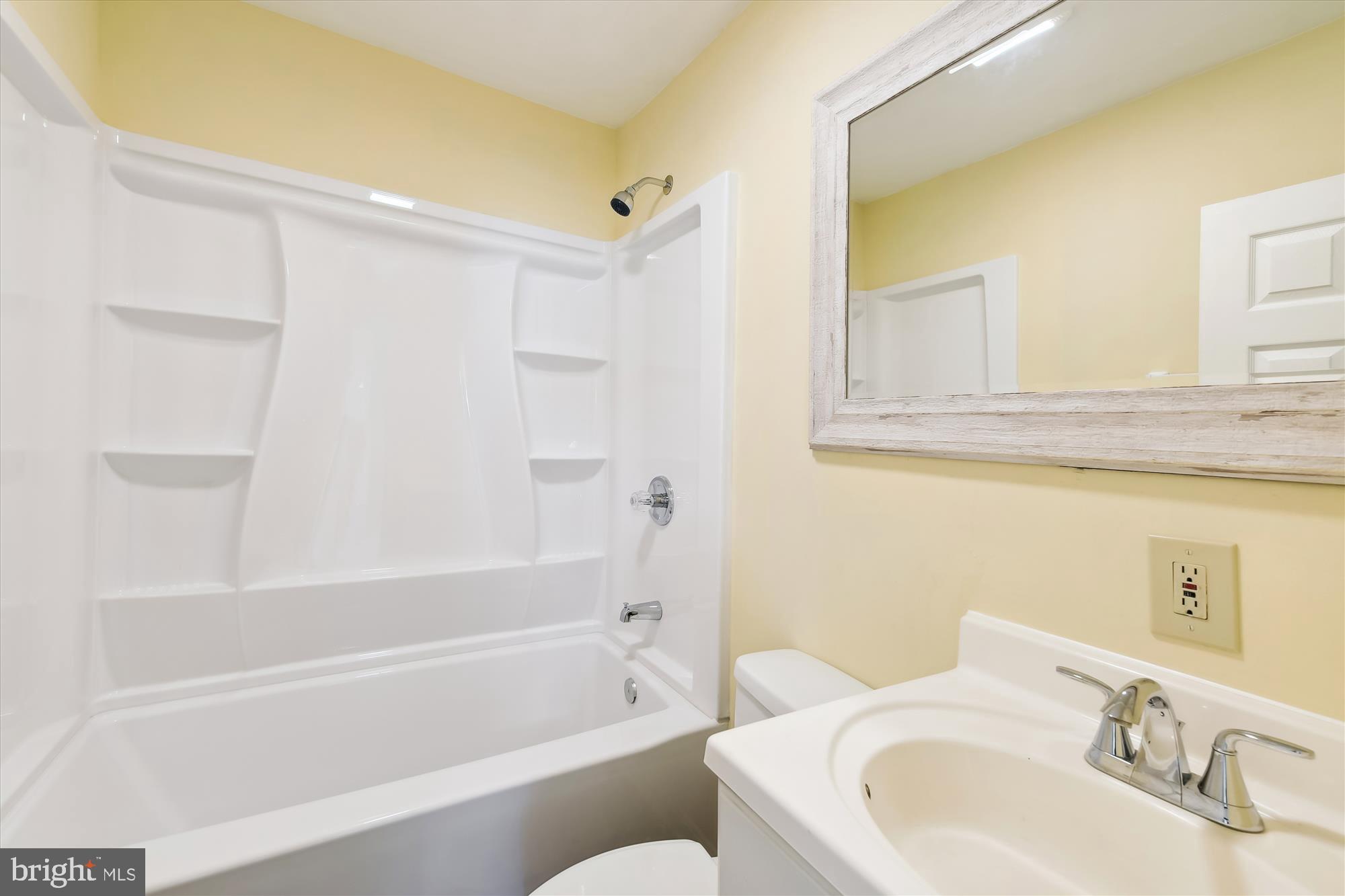 UPPER MAGOTHY BEACH - Residential