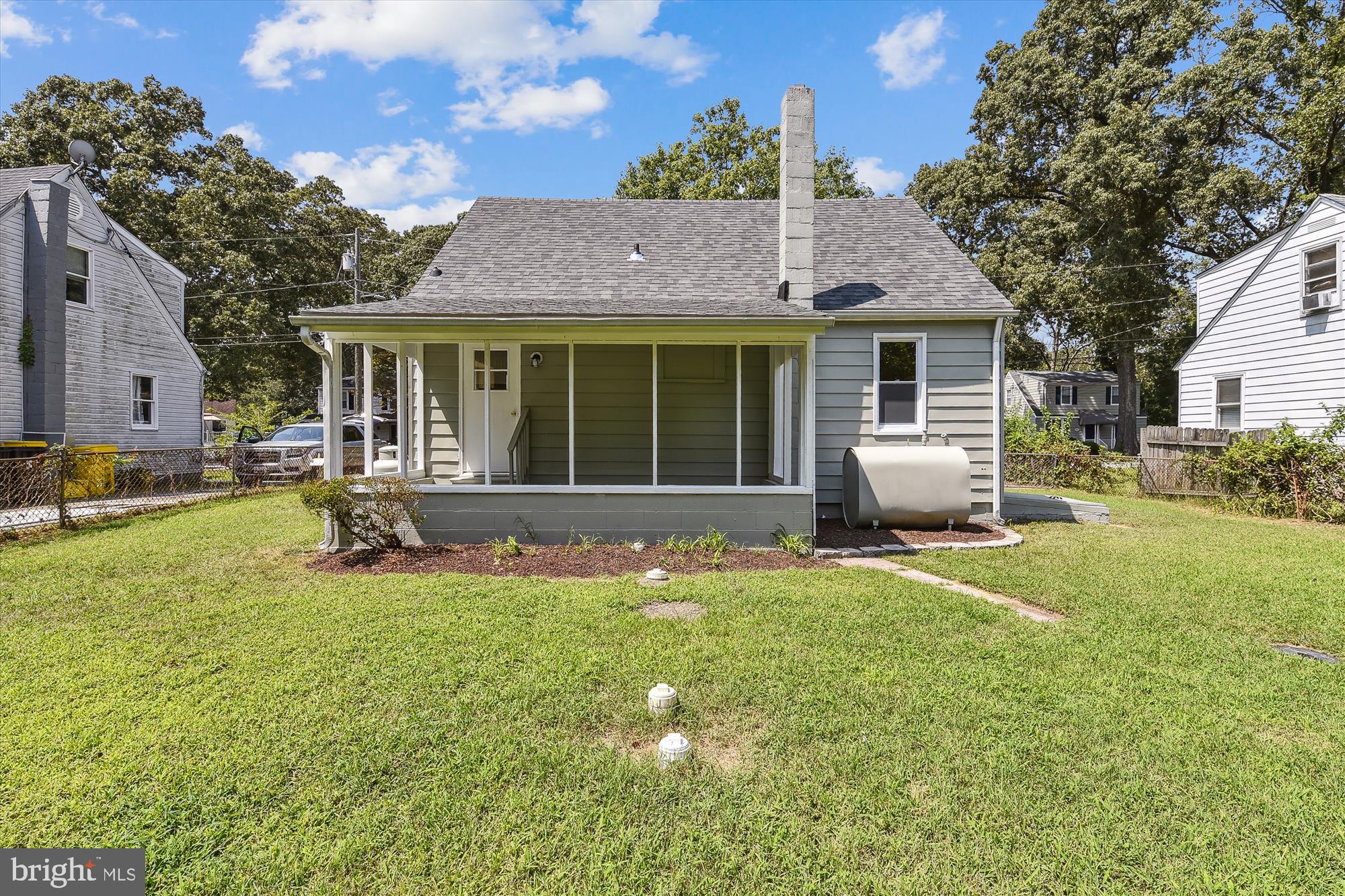 UPPER MAGOTHY BEACH - Residential