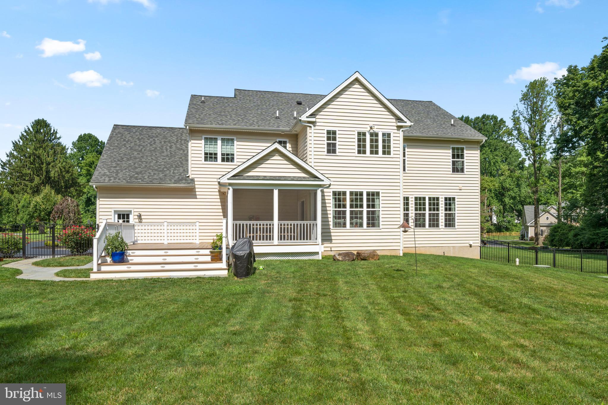 PHEASANT RUN - Residential