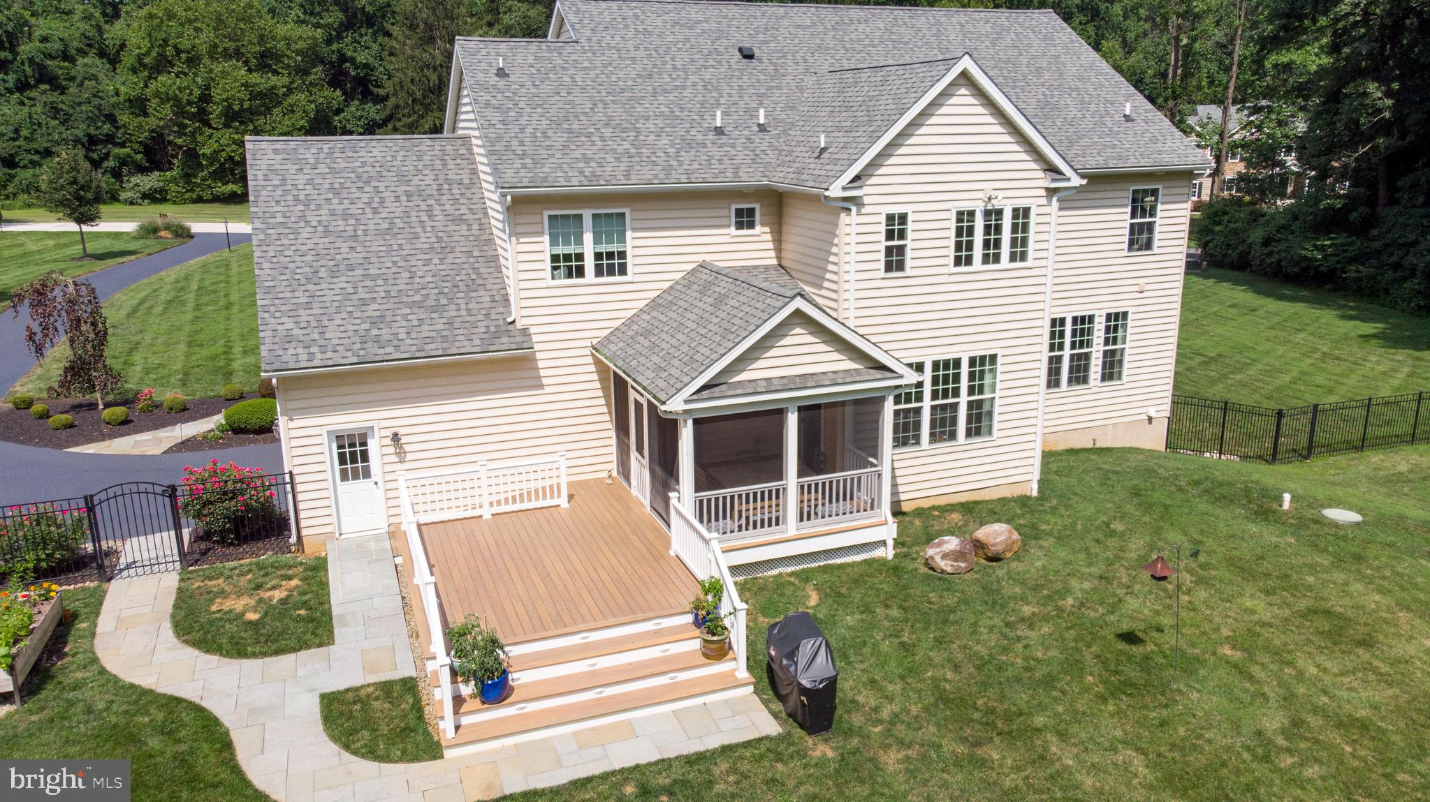 PHEASANT RUN - Residential