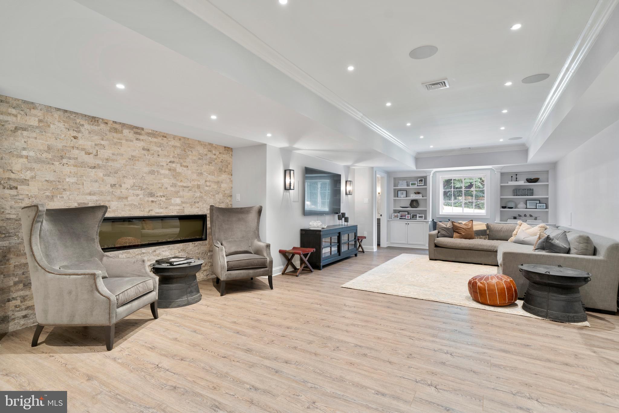 PHEASANT RUN - Residential