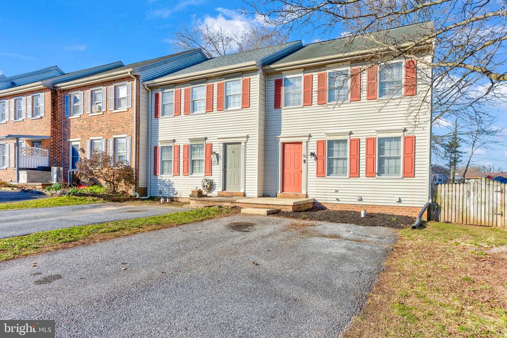 Photo of 58 CRANFIELD CT, ELIZABETHTOWN, PA 17022 (MLS # PALA2031982)