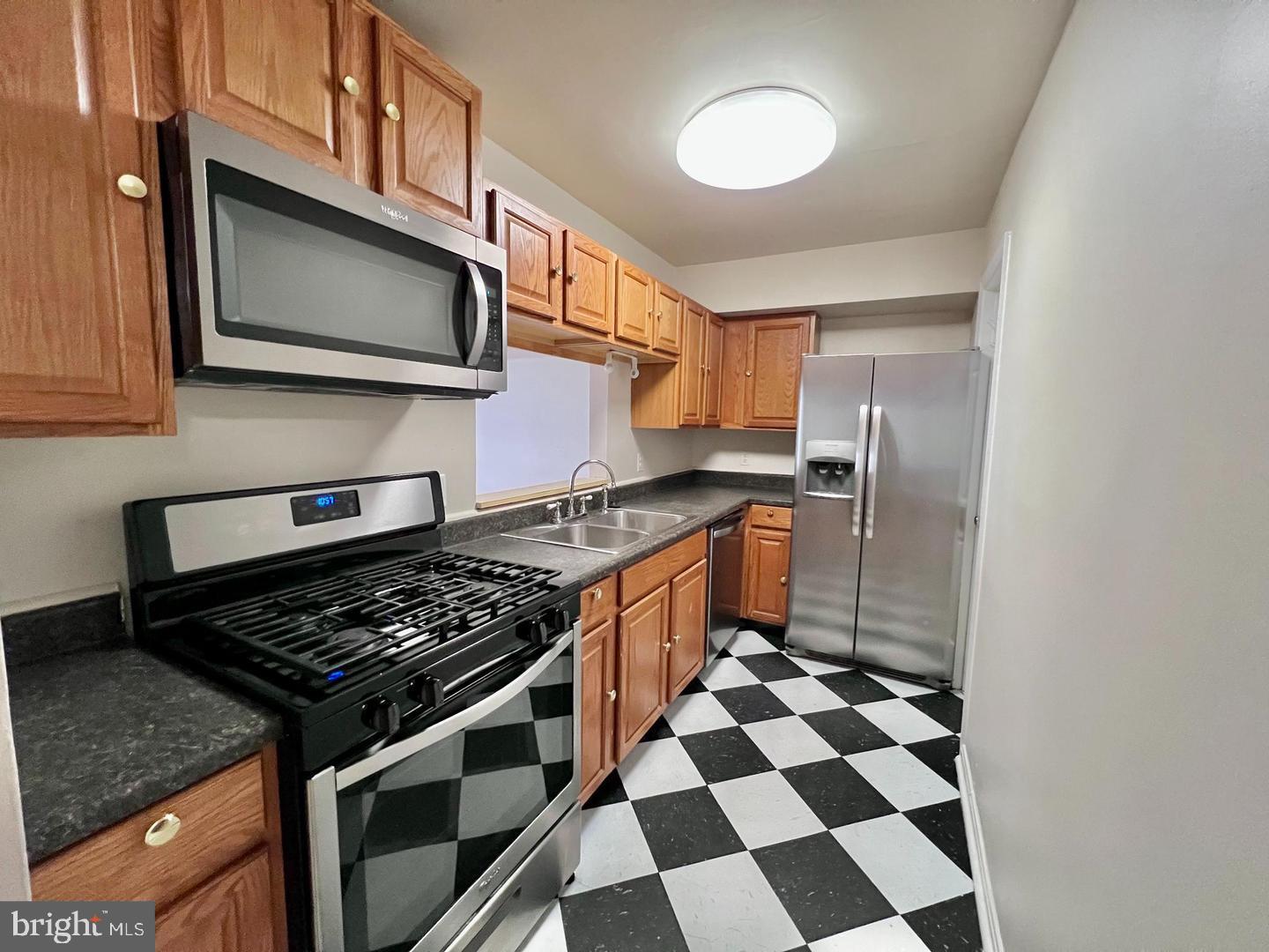 2904 11TH STREET NW