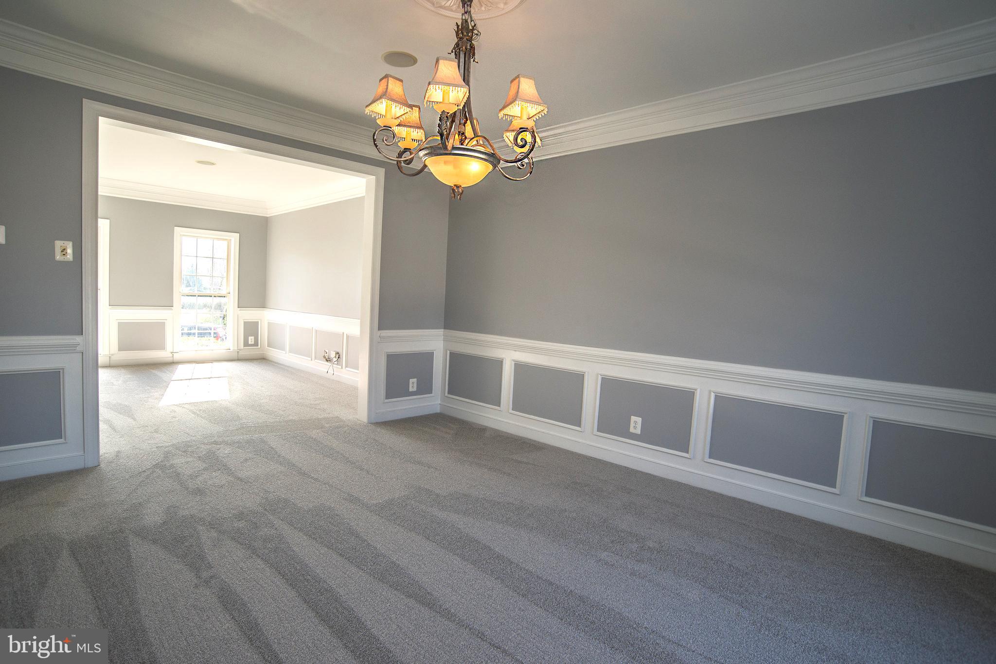 ROYAL OAKS - Residential