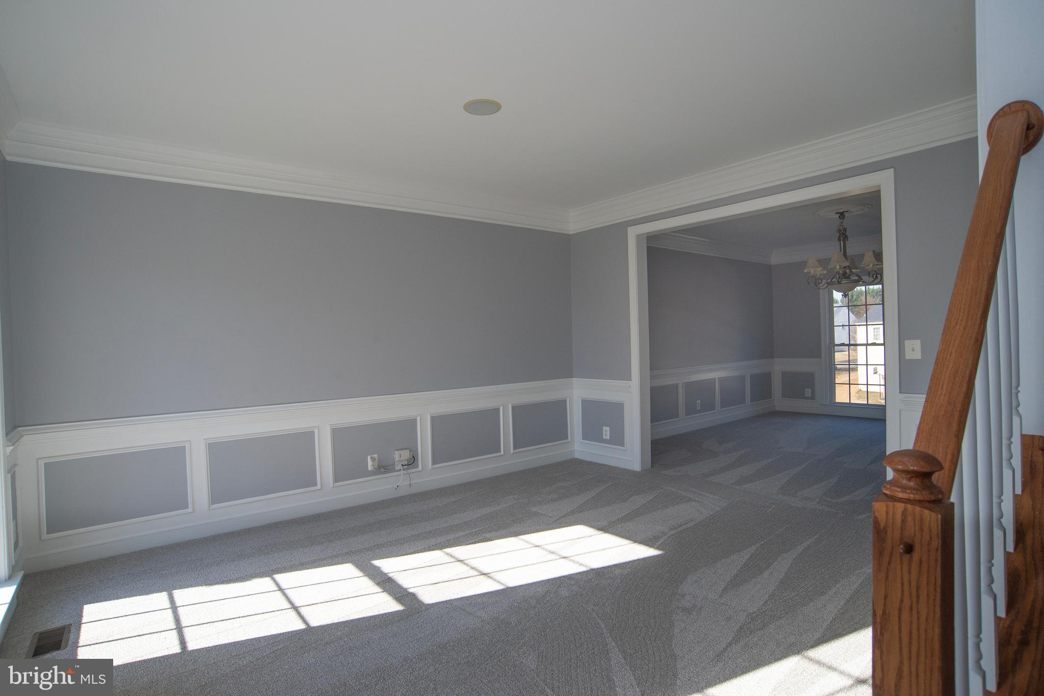 ROYAL OAKS - Residential