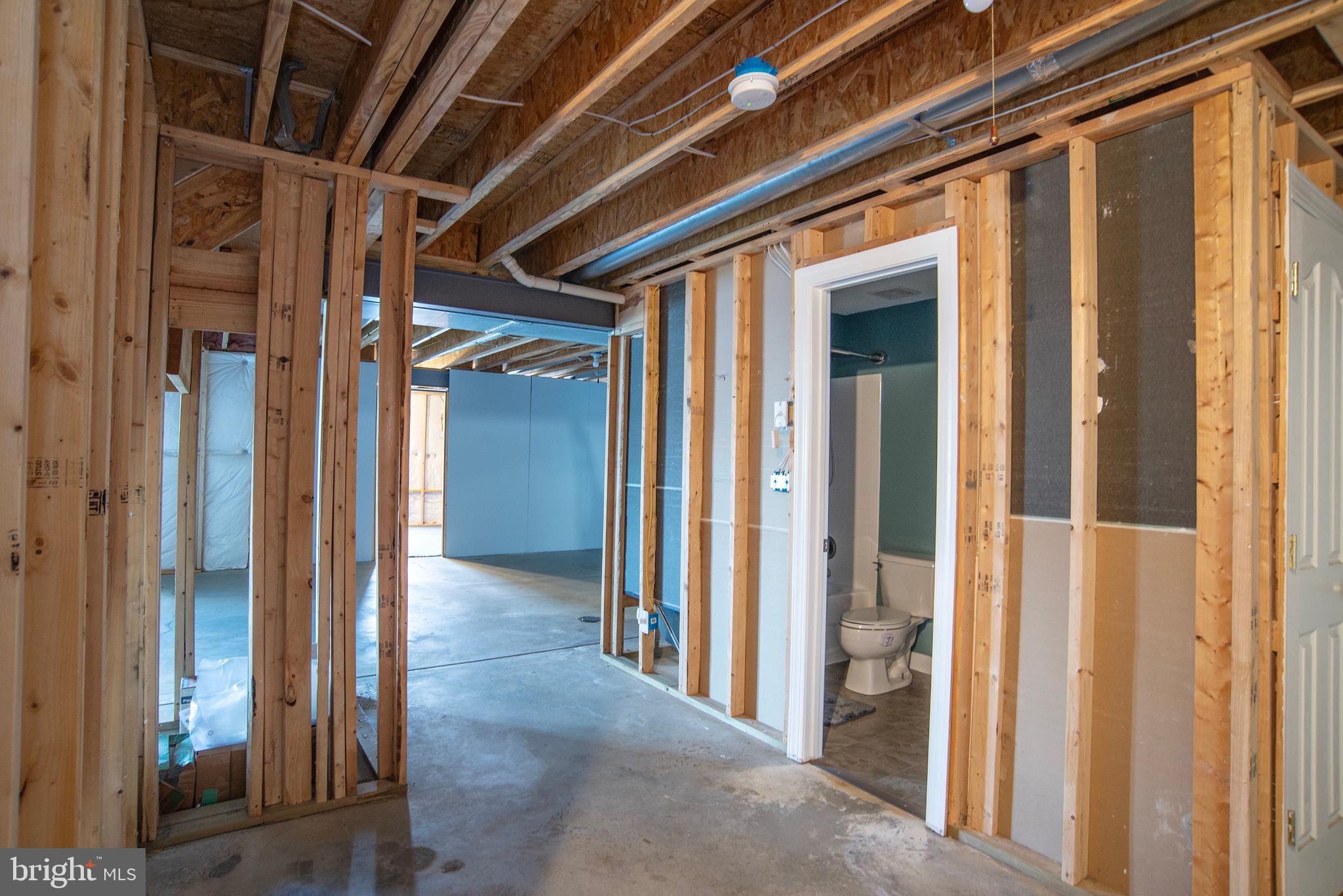 ROYAL OAKS - Residential