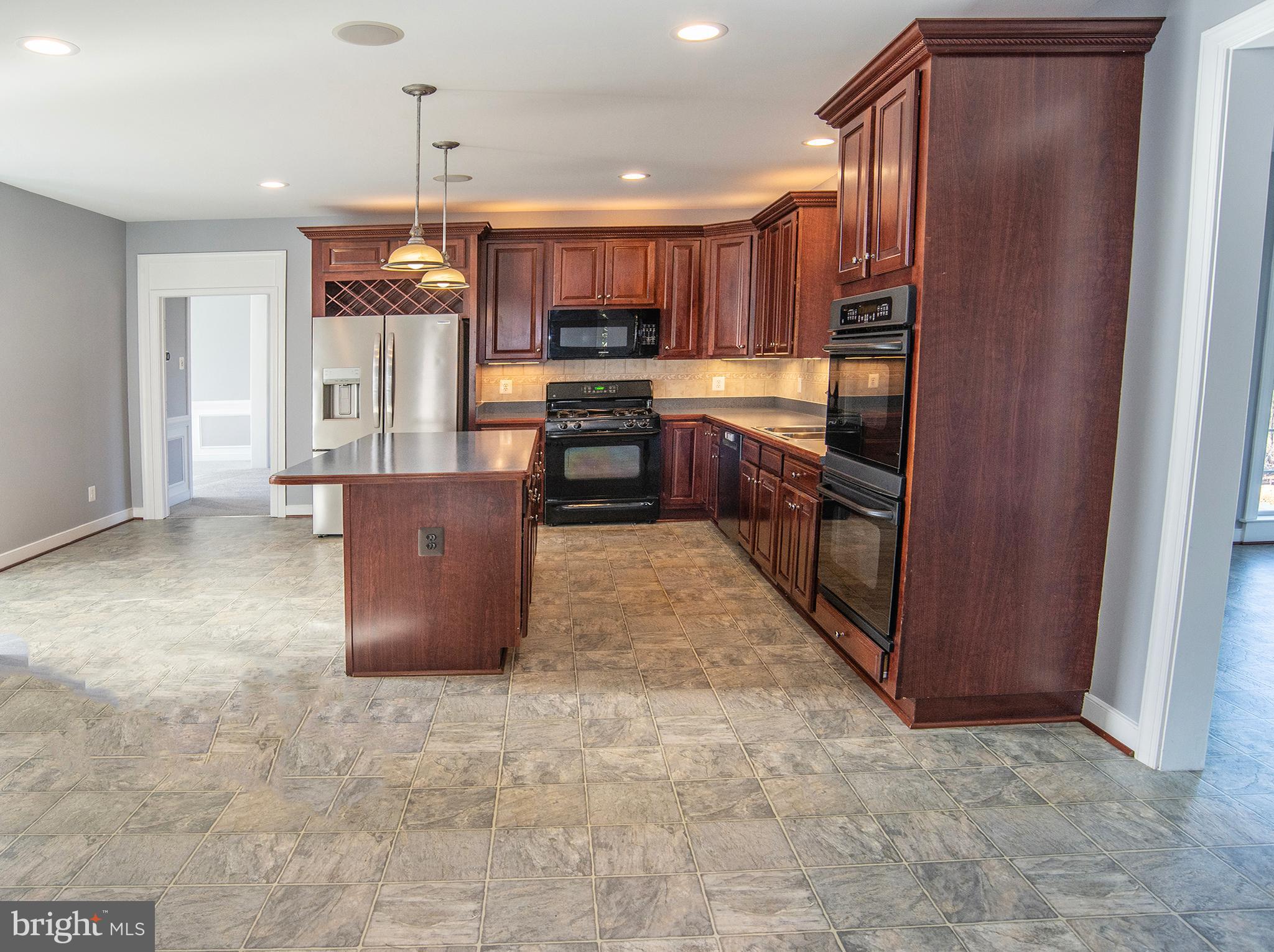 ROYAL OAKS - Residential