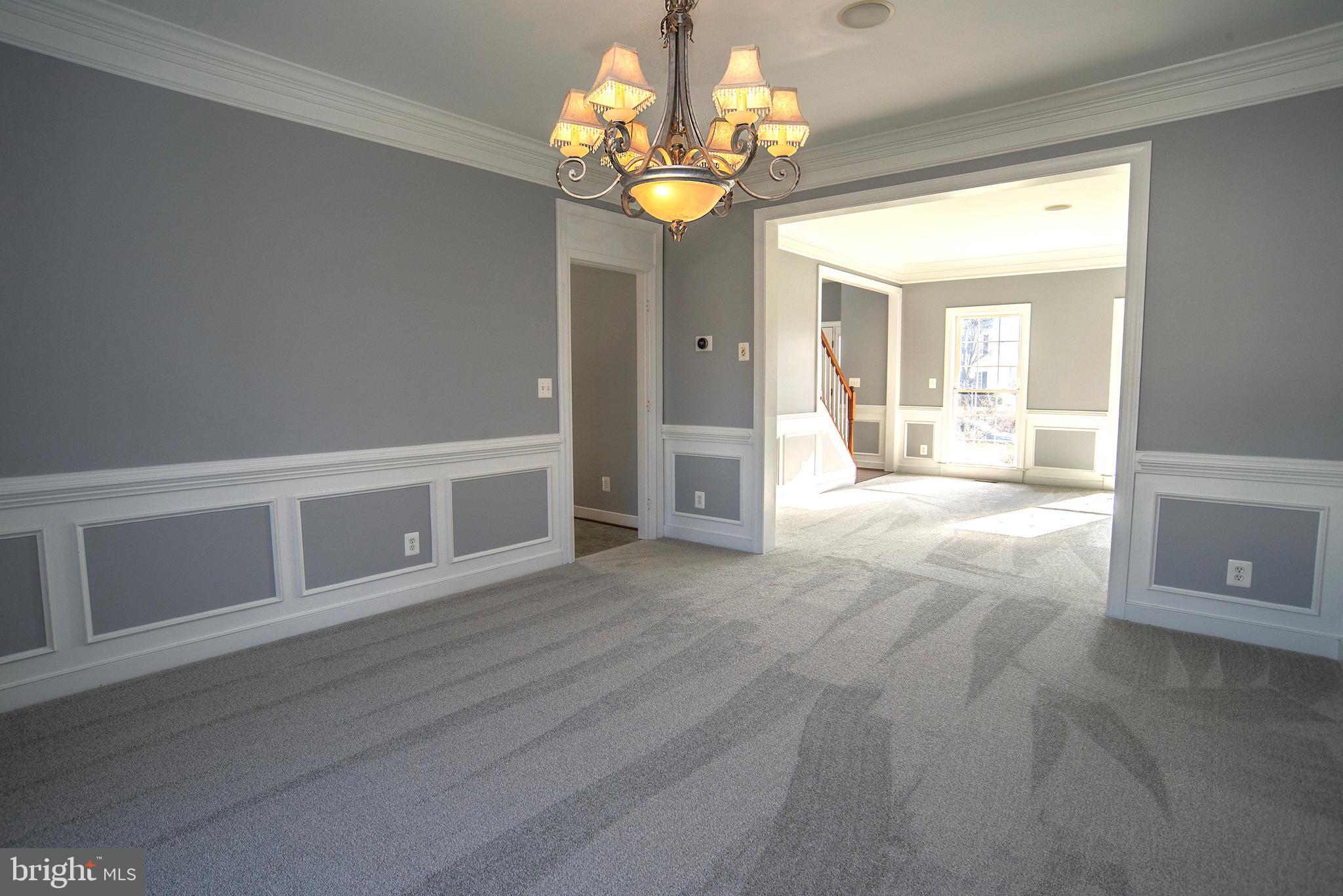 ROYAL OAKS - Residential