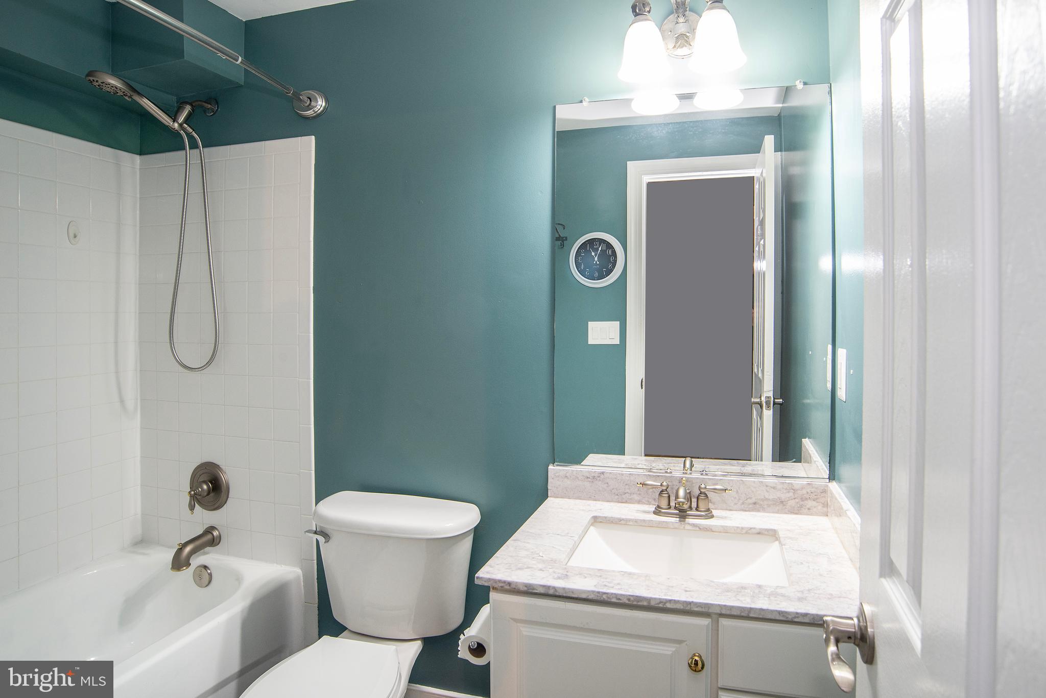 ROYAL OAKS - Residential