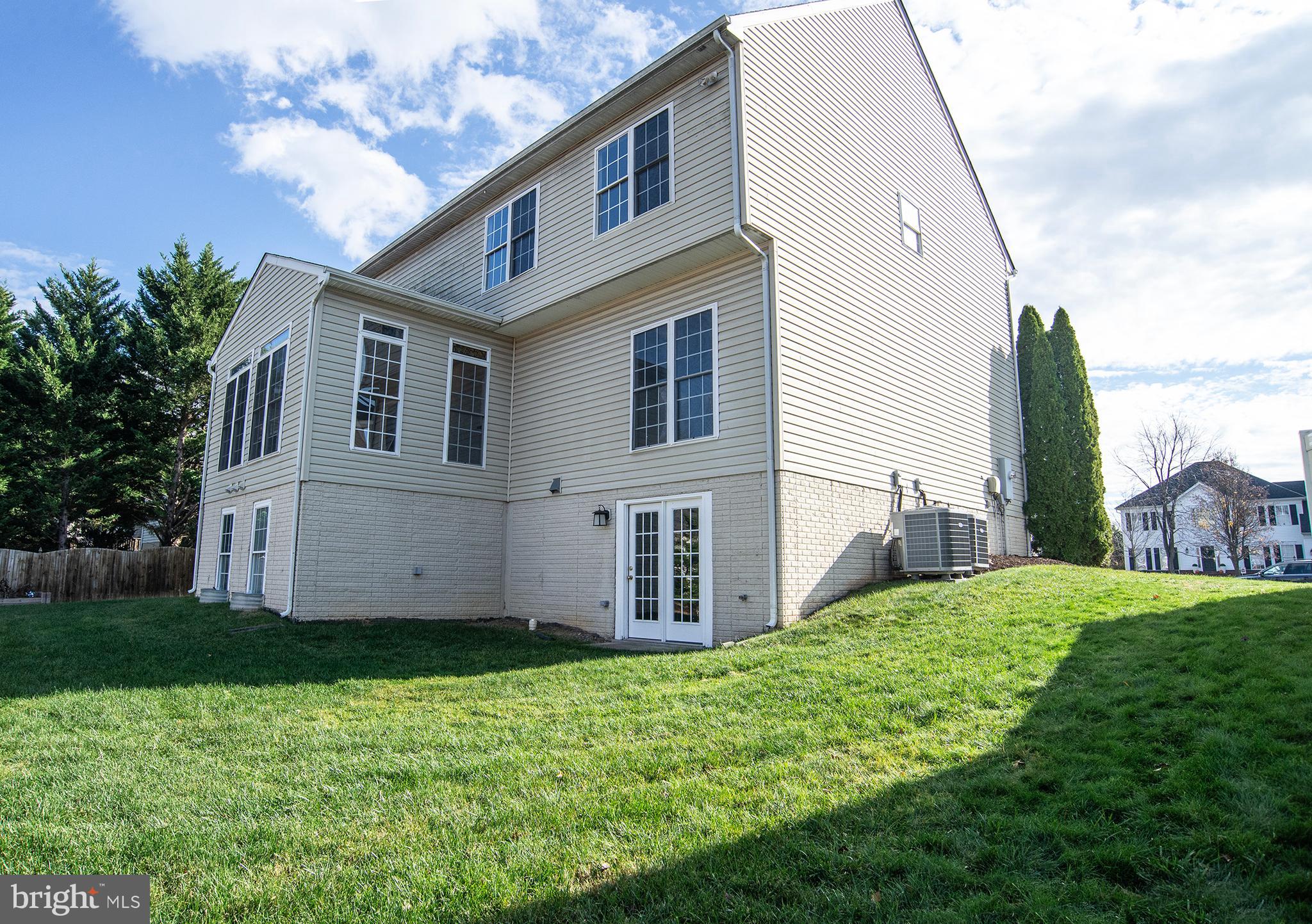 ROYAL OAKS - Residential