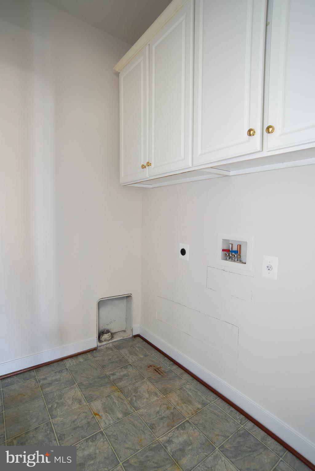 ROYAL OAKS - Residential