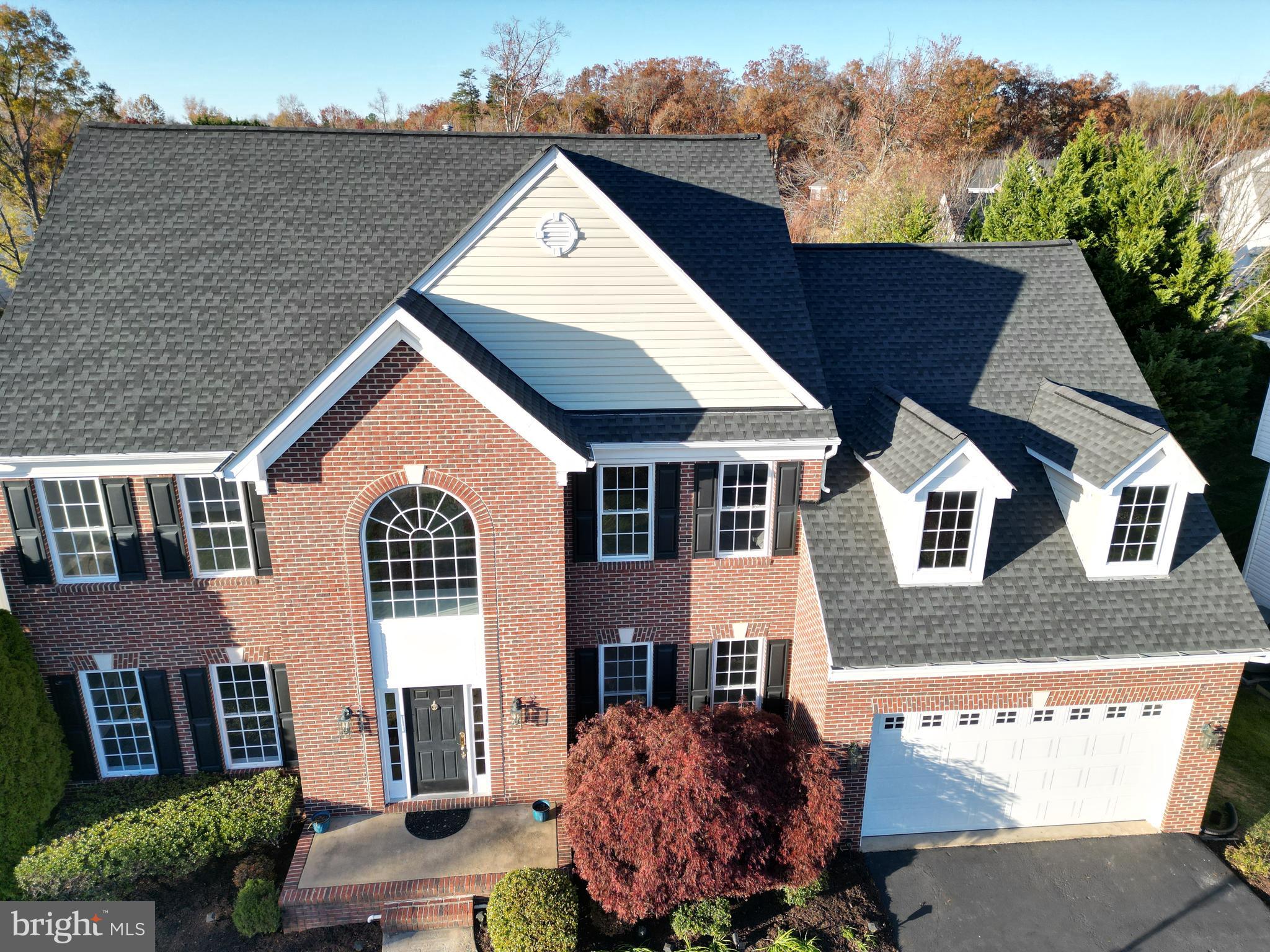 7111 CROWN JEWELS COURT