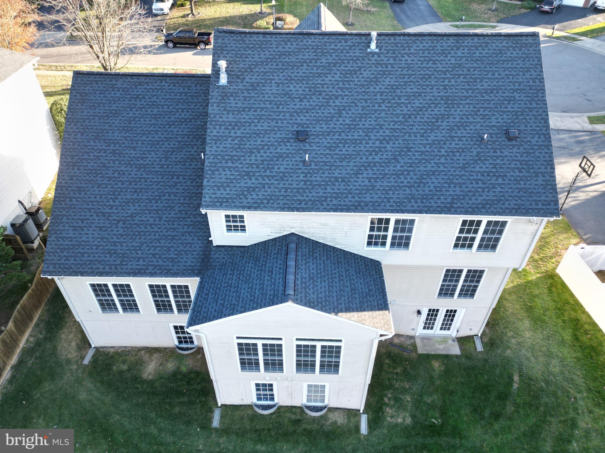 7111 CROWN JEWELS COURT