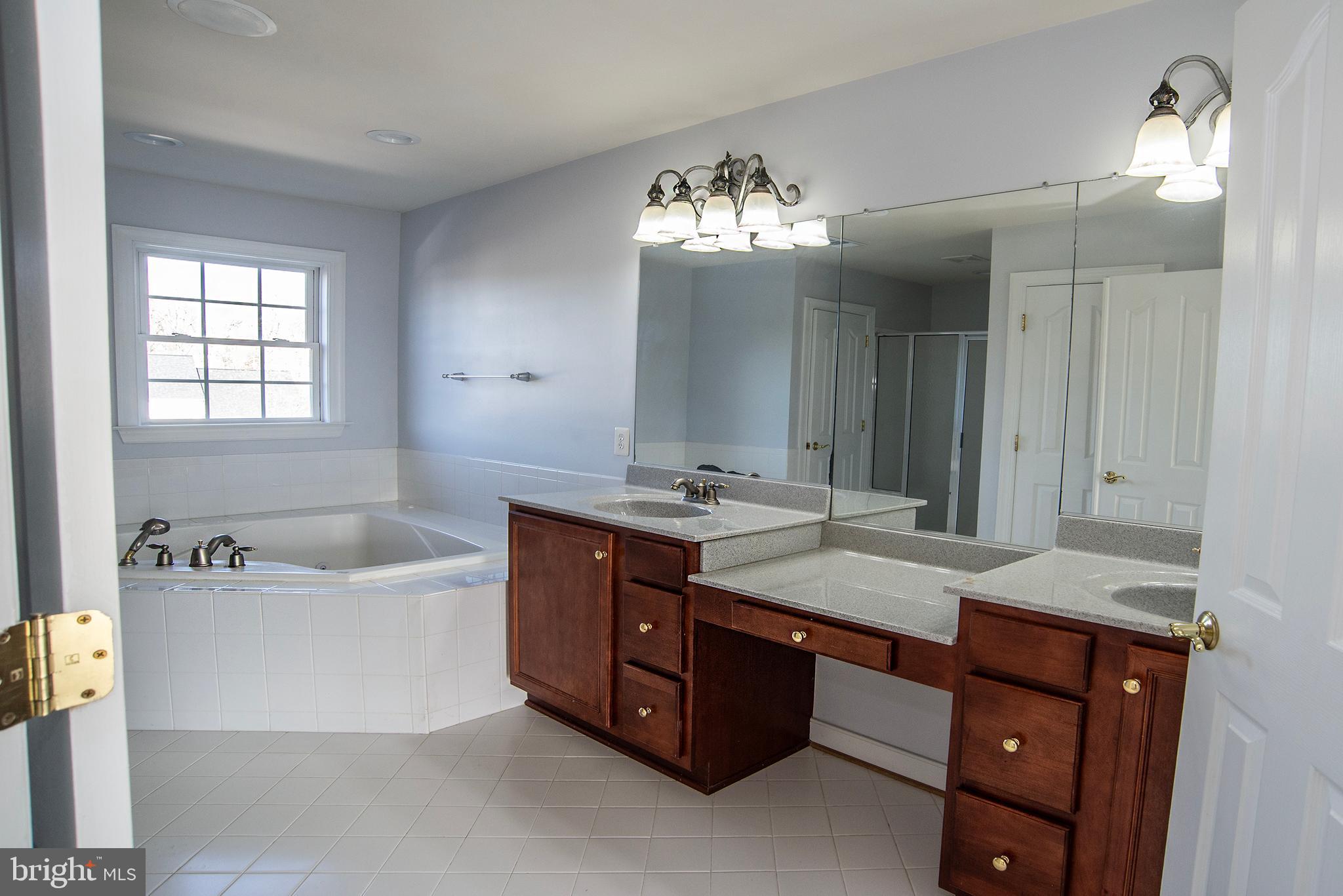 ROYAL OAKS - Residential