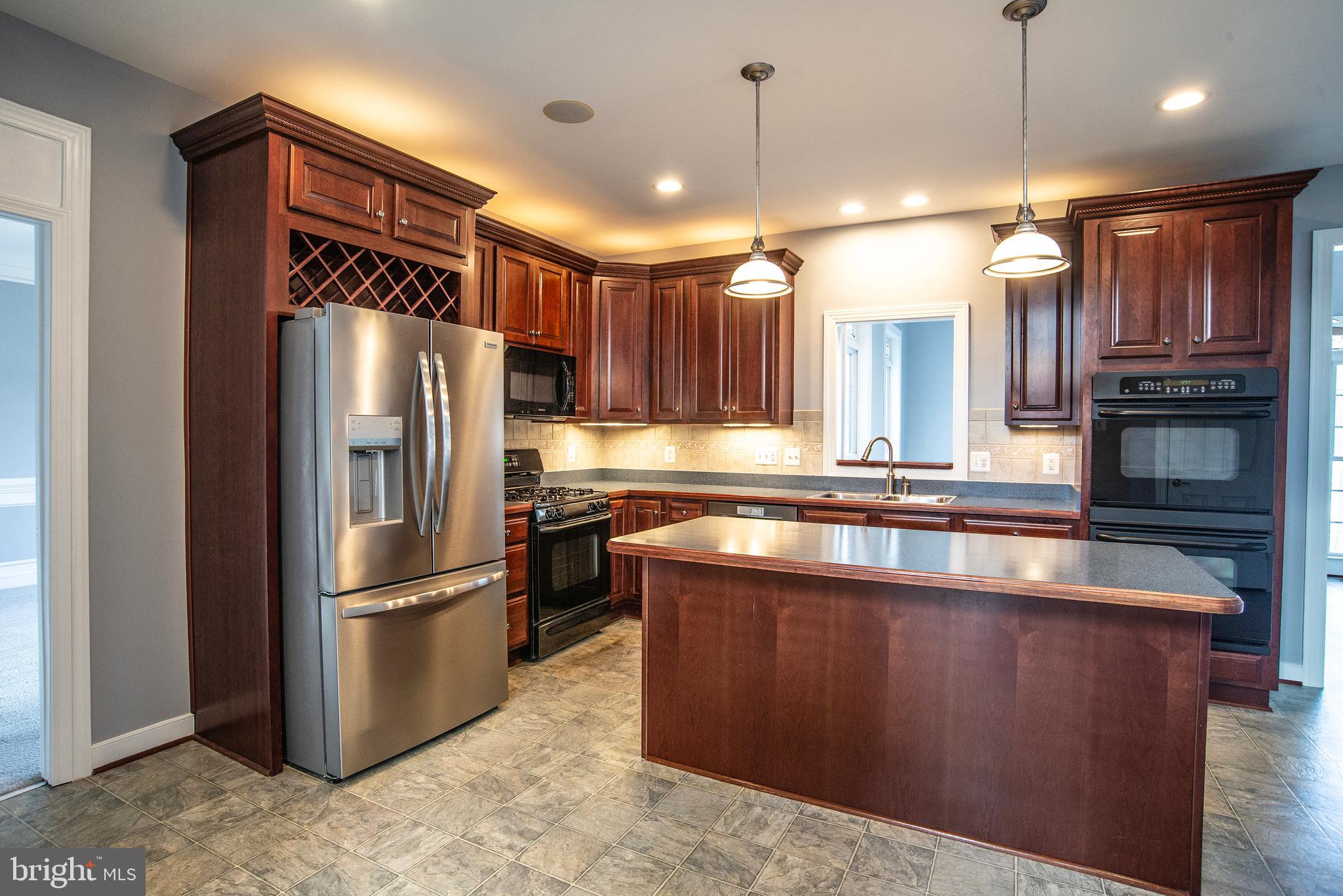 ROYAL OAKS - Residential