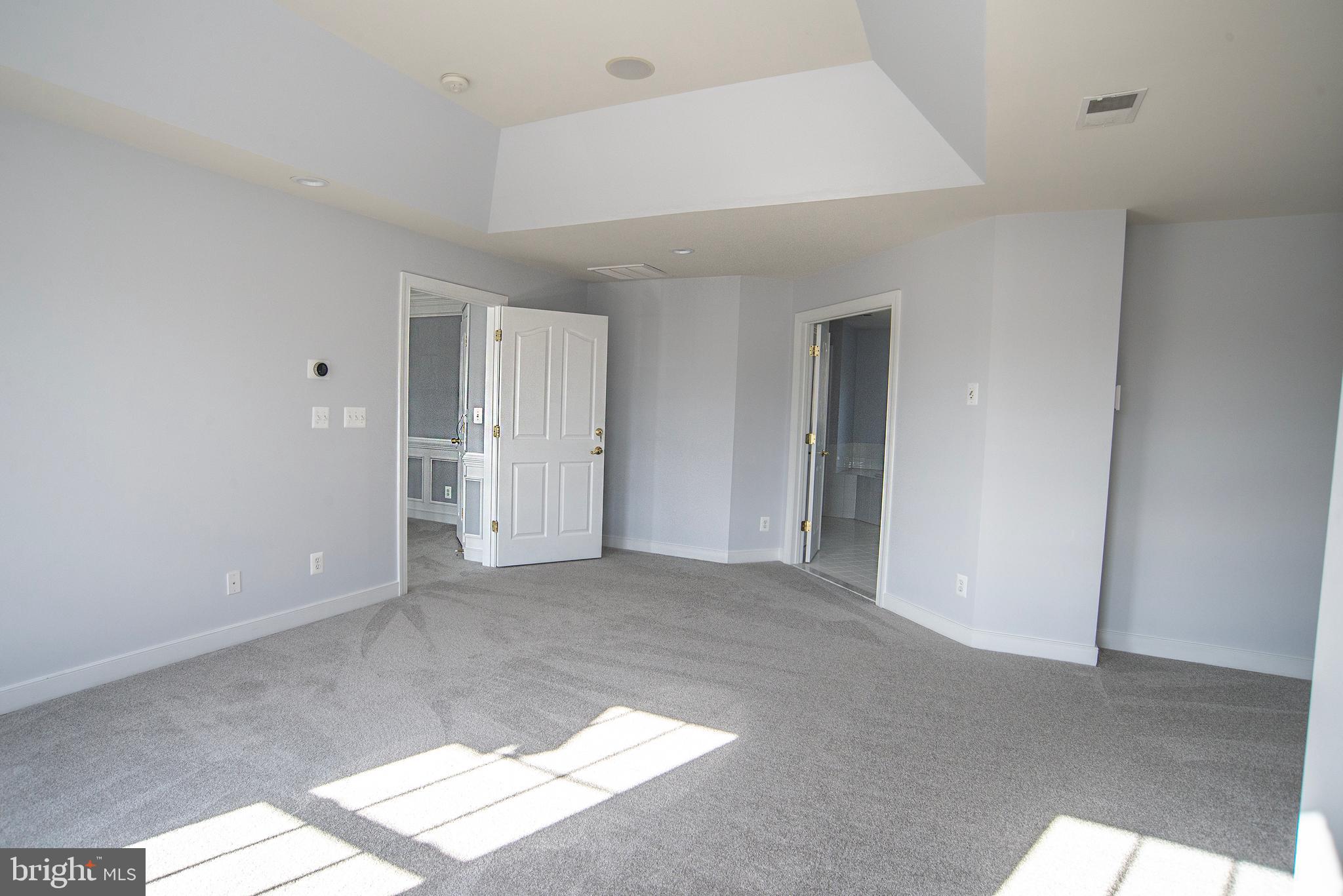 ROYAL OAKS - Residential