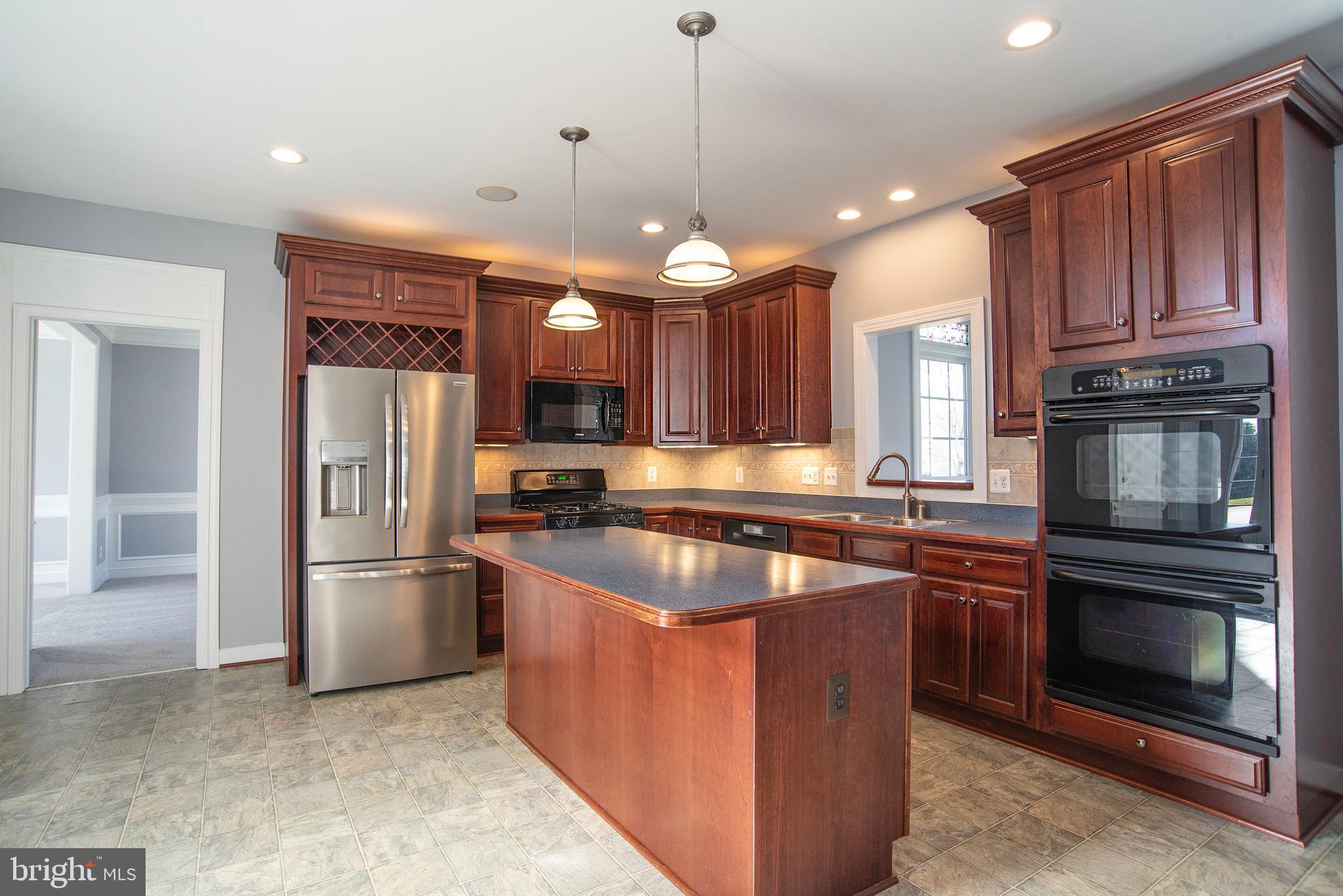 ROYAL OAKS - Residential