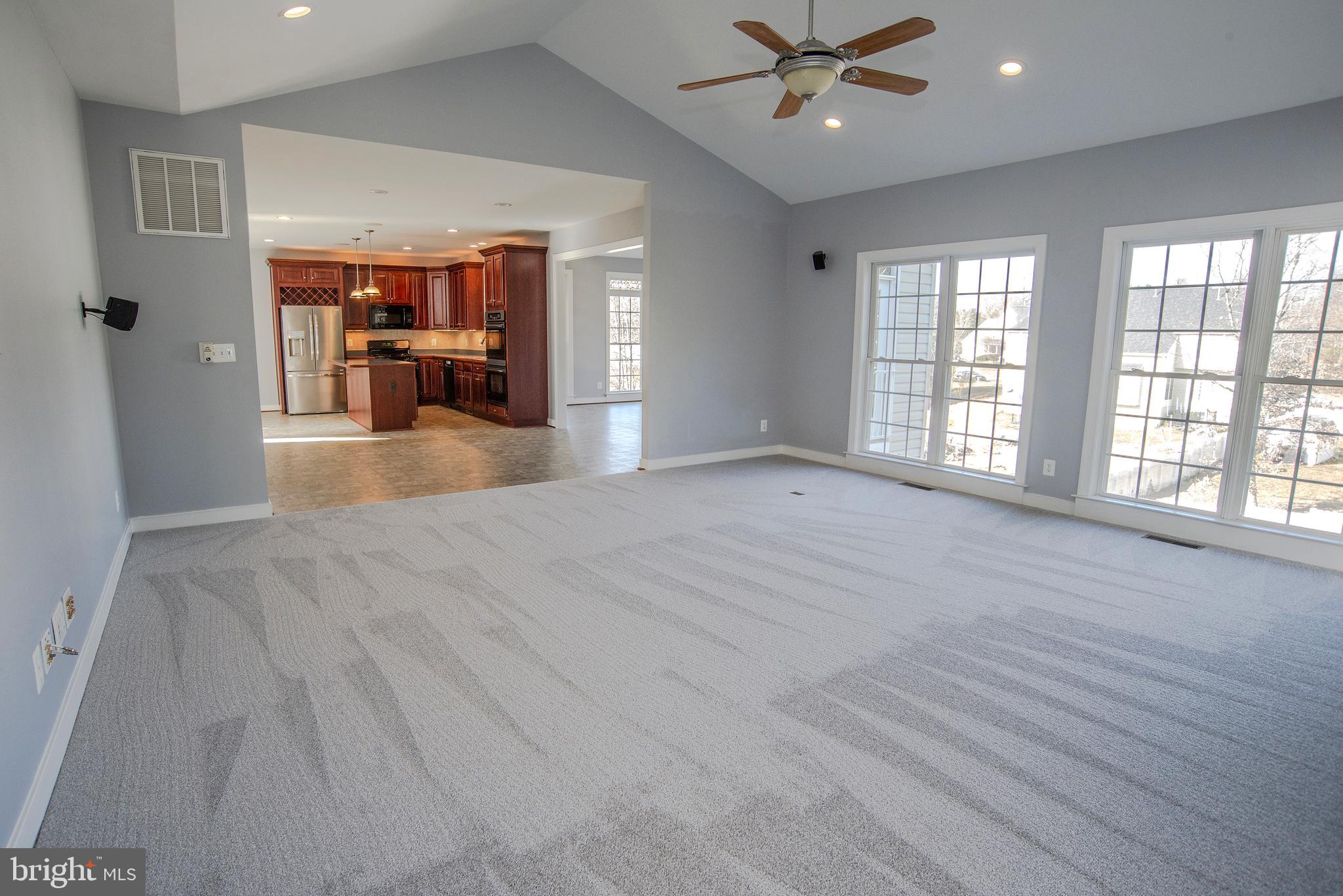 ROYAL OAKS - Residential