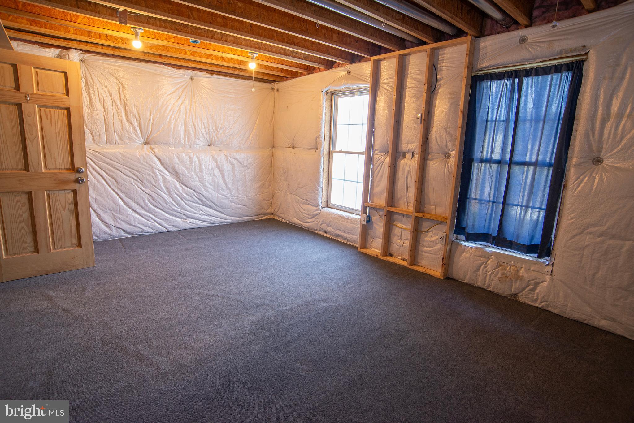 ROYAL OAKS - Residential