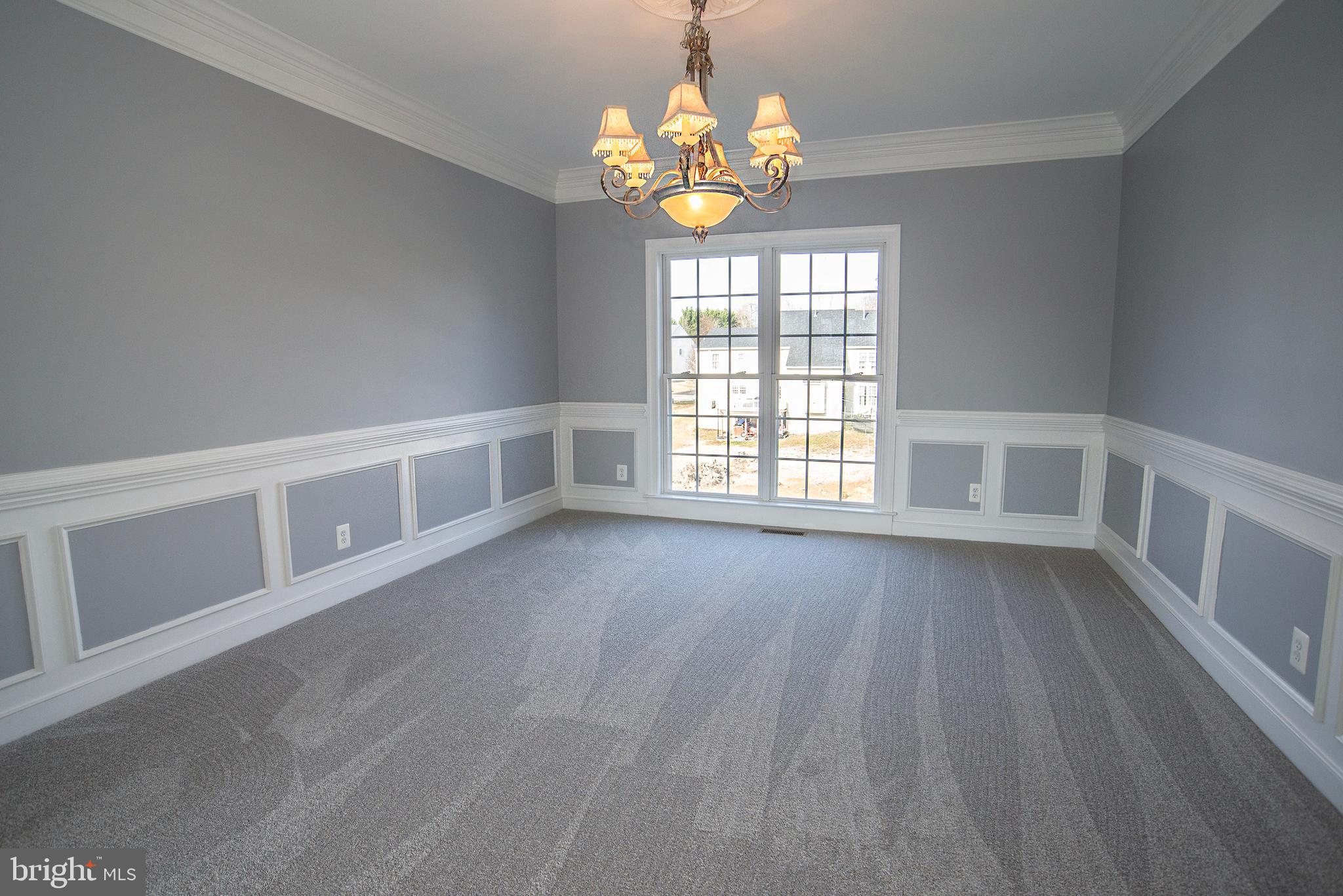 ROYAL OAKS - Residential