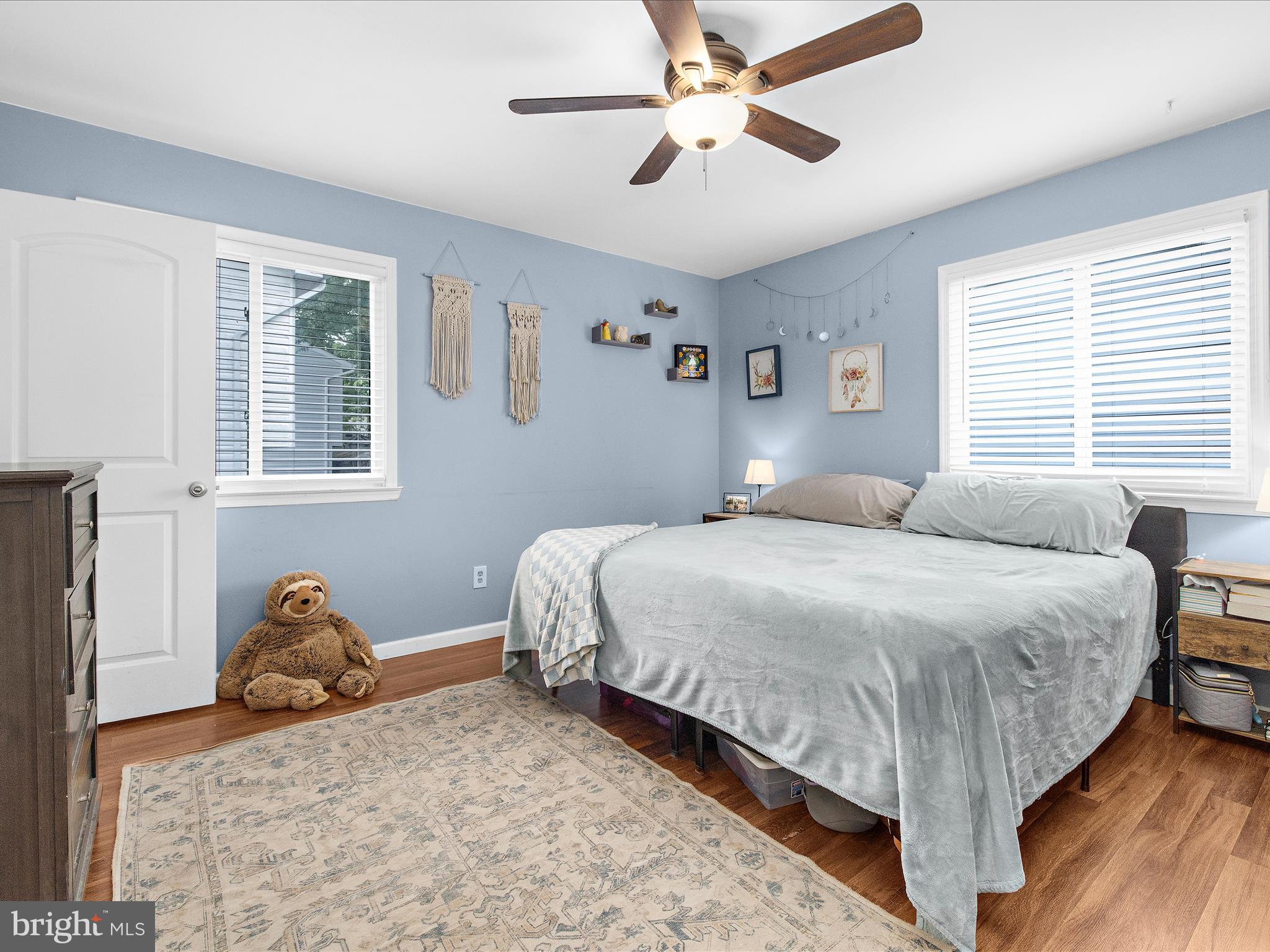 WOODLAND BEACH - Residential