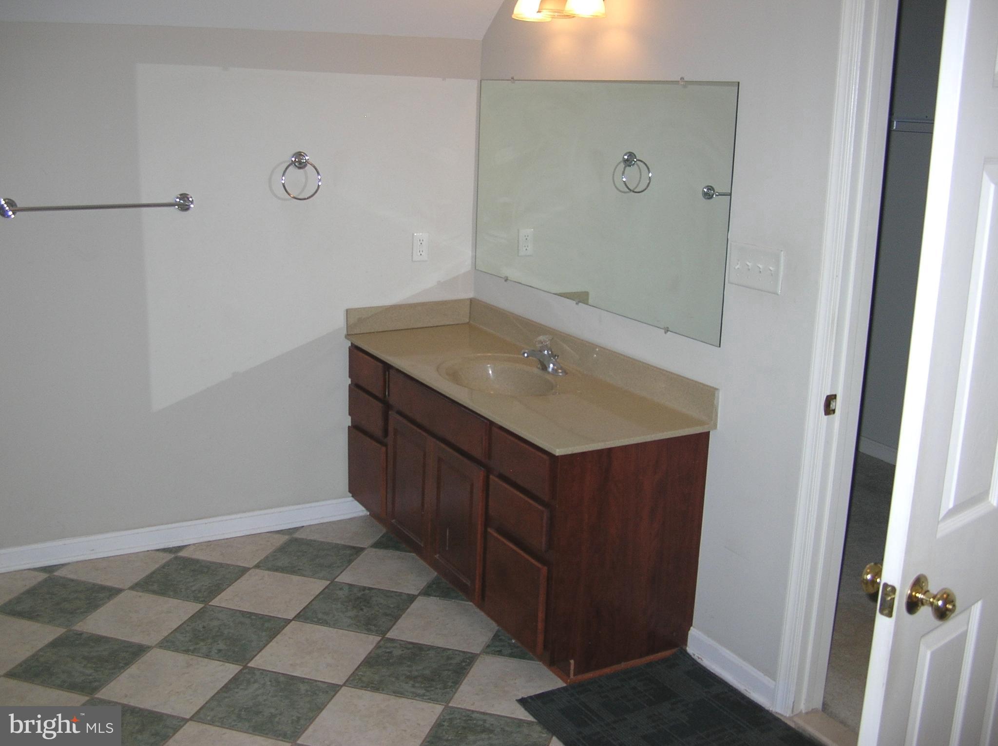 VAN LEAR - Residential Lease