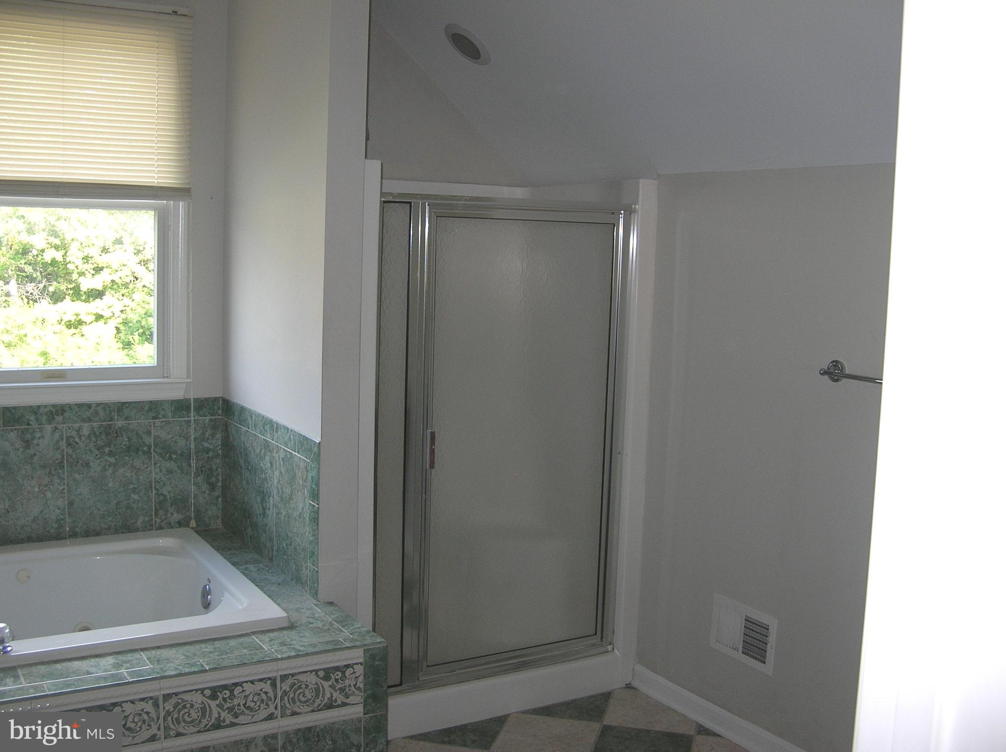 VAN LEAR - Residential Lease