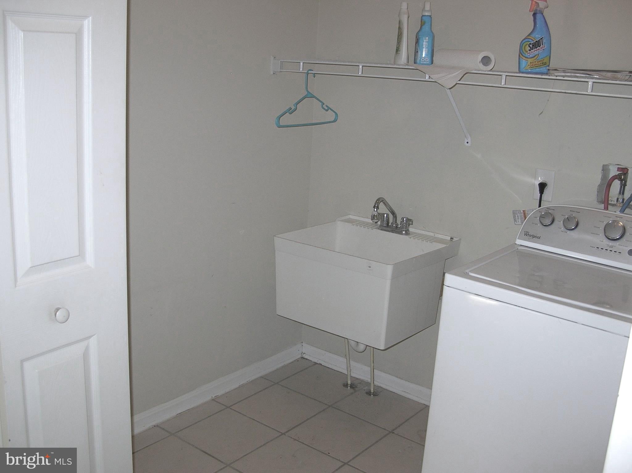 VAN LEAR - Residential Lease