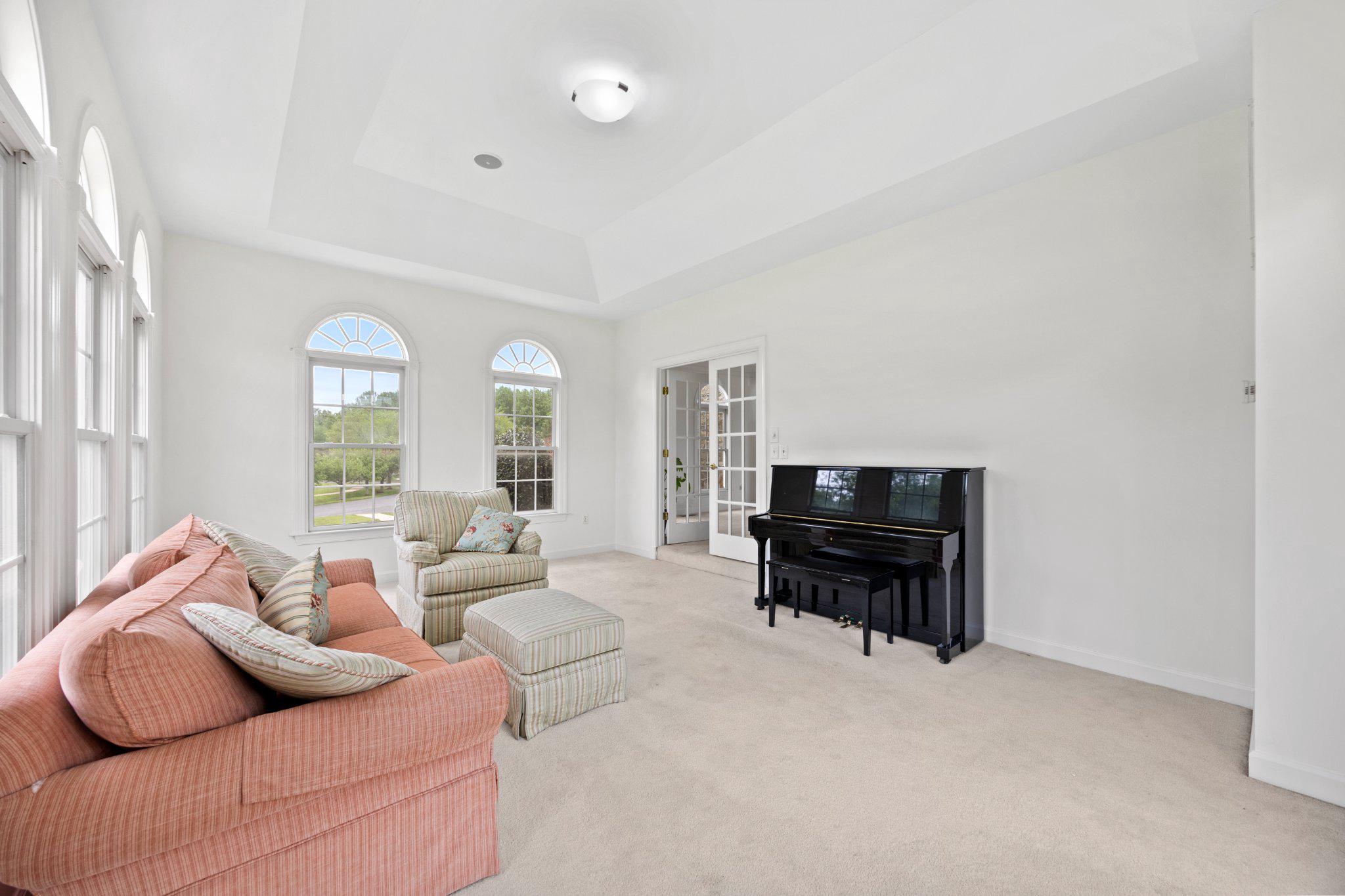 HAMPSHIRE GREENS - Residential